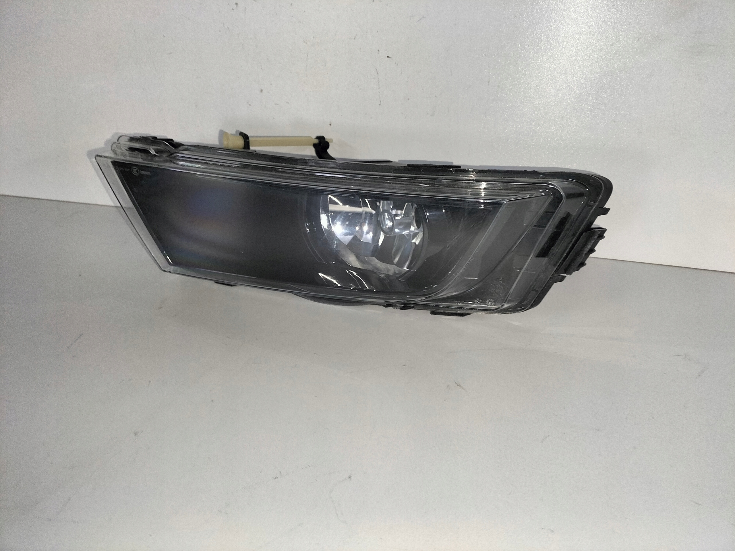 fog light light left SKODA OCTAVIA III 13-17