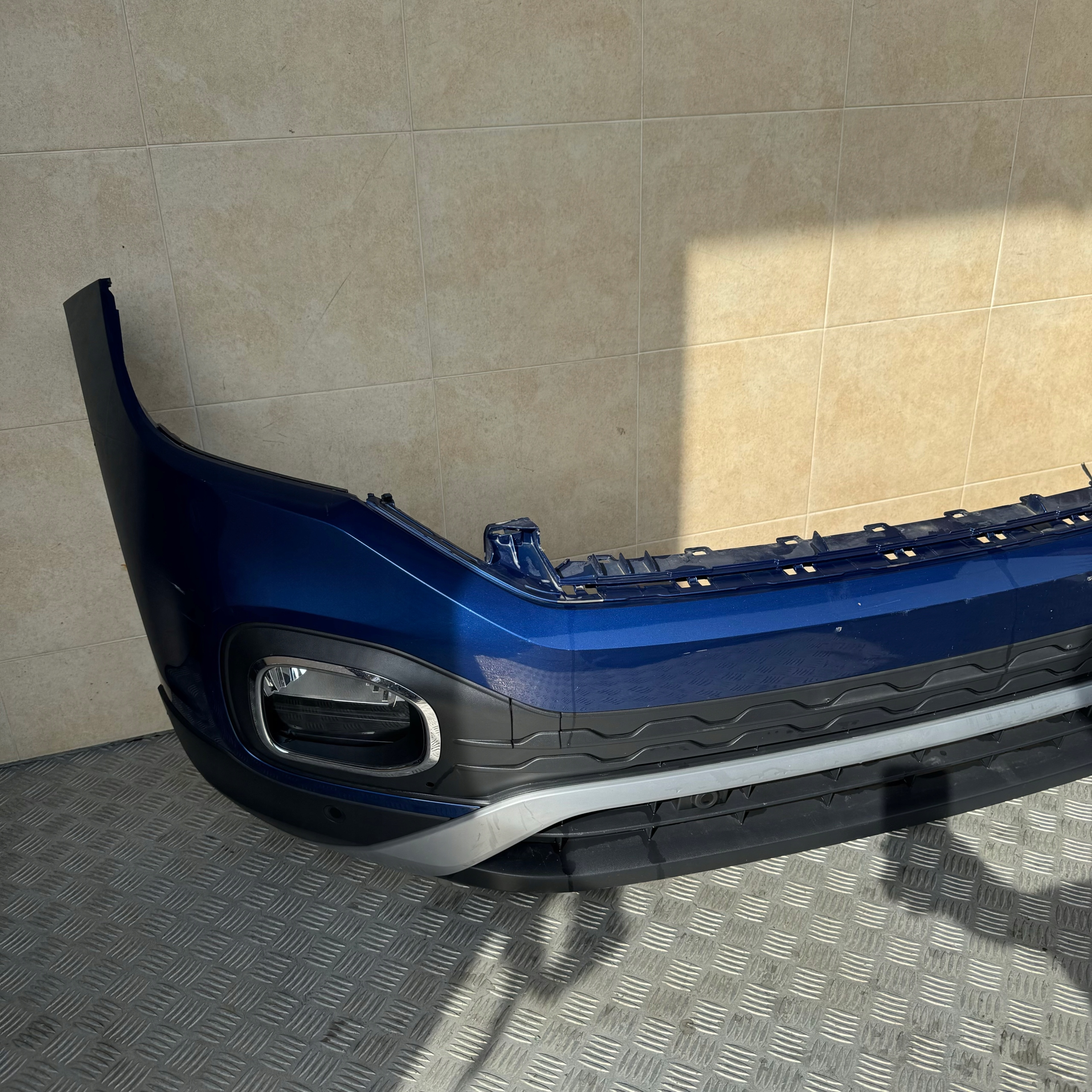 FRONT BUMPER COMPLETE VW VOLKSWAGEN T-CROSS 2GM 4 PDC 2019 ROK