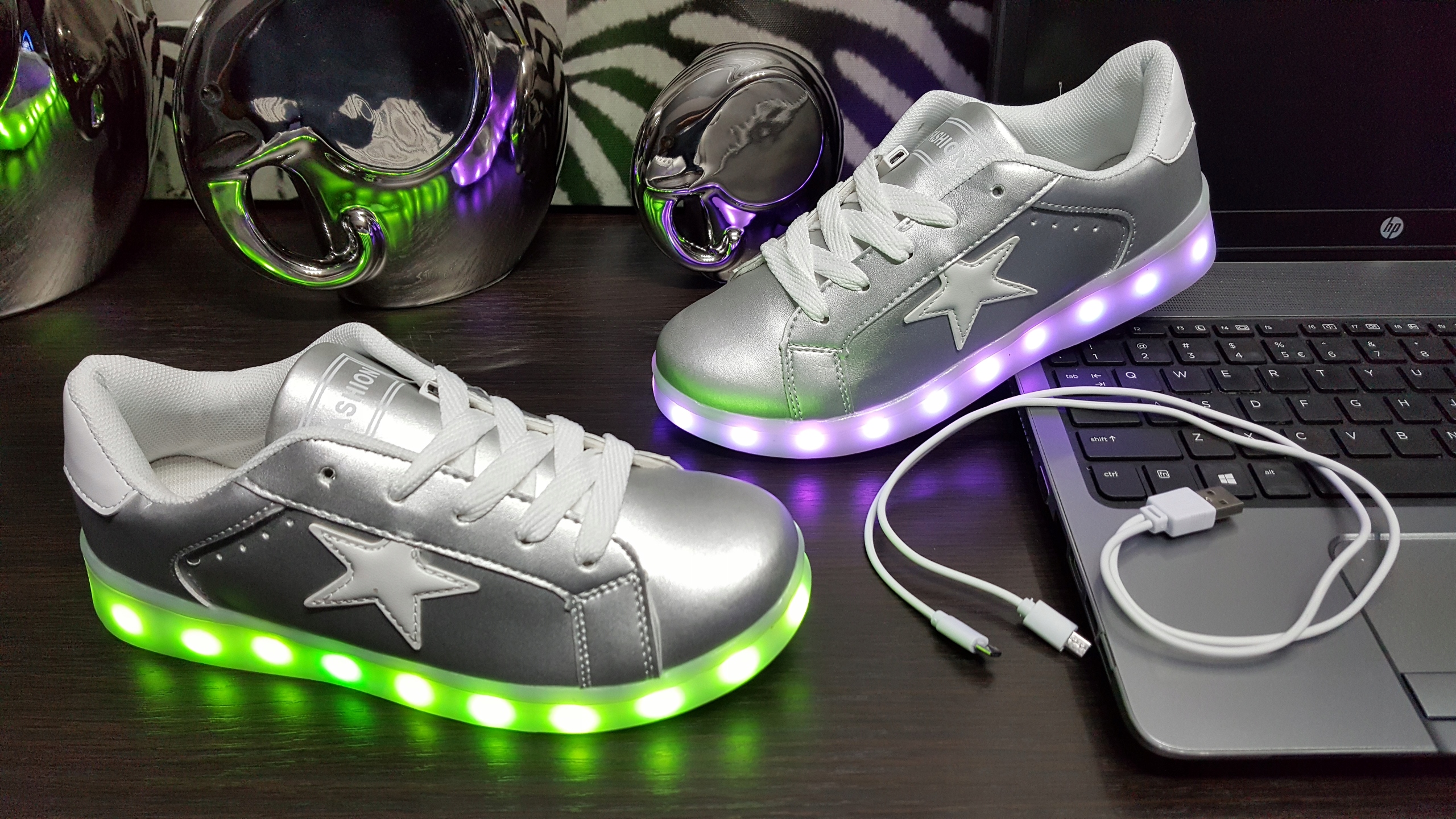 Adidasy LED sportowe ŚWIECĄCE SILVER/W-STAR USB 39 Model USB#PODŚWIETLANE