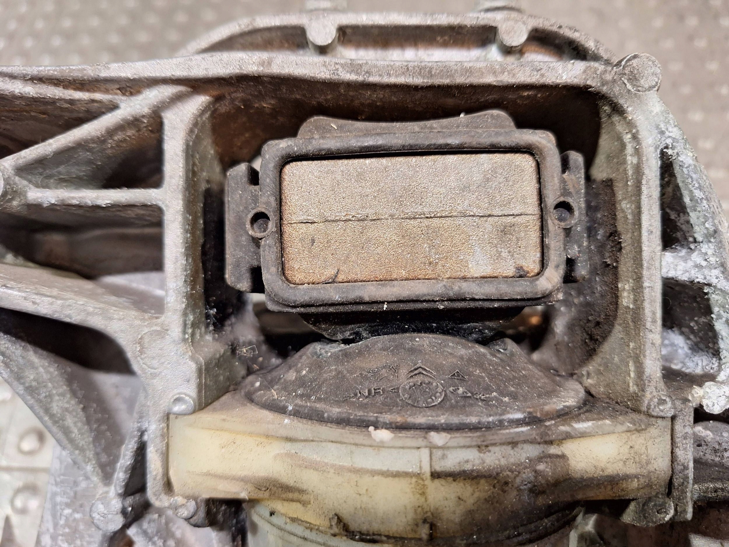 holder engine mount 4A103720 PEUGEOT 308 II 1.6 EHDI 13