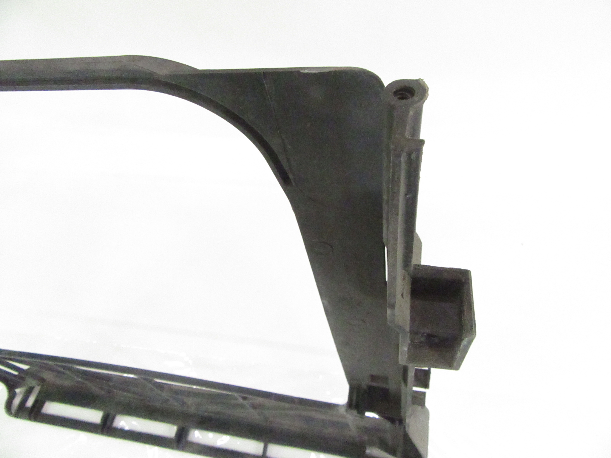 cover holder radiator frame BMW E53 X5 1439105