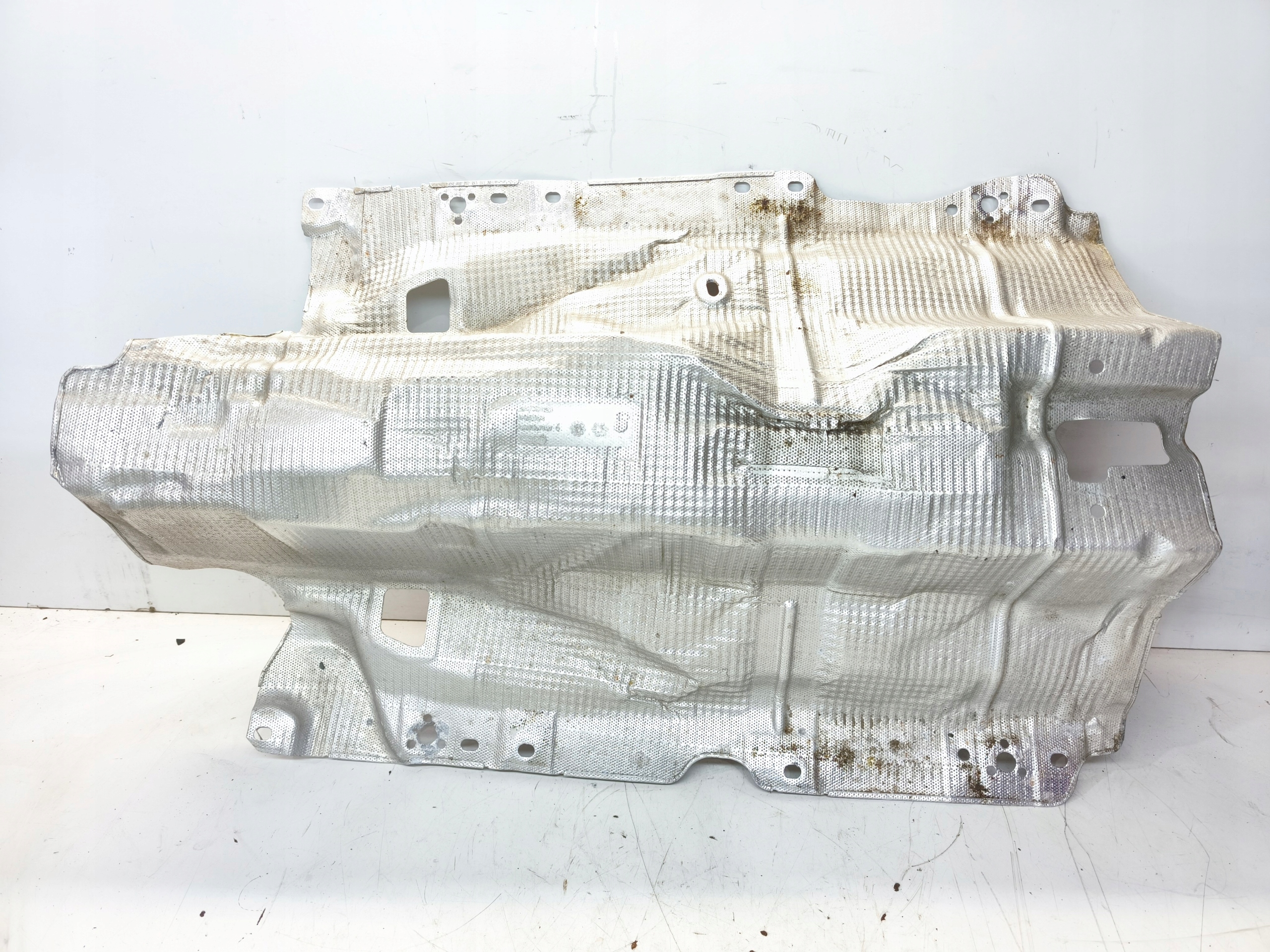 BLENDE ABDECKUNG TERMICZNA TUNELU AUDI A4 B9 A5 8W 8W0804160D