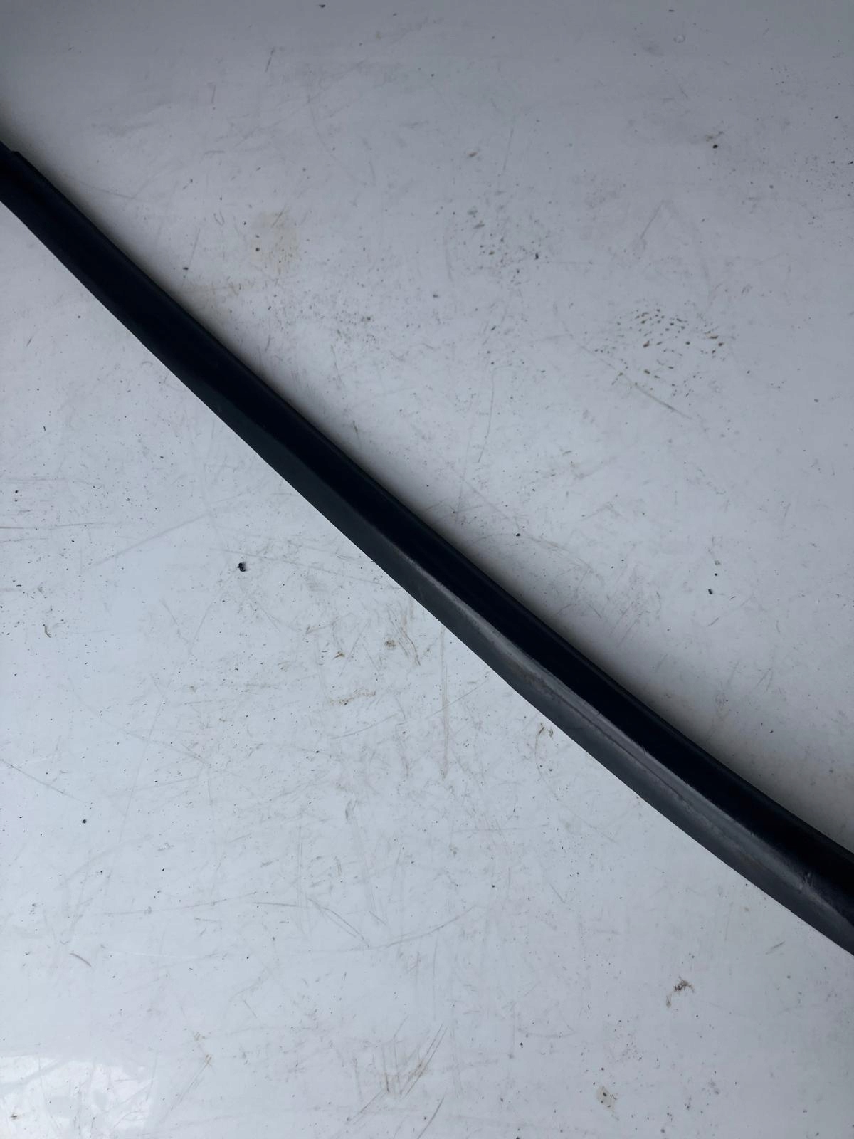 moulding dust door left rear part RENAULT CLIO IV HB