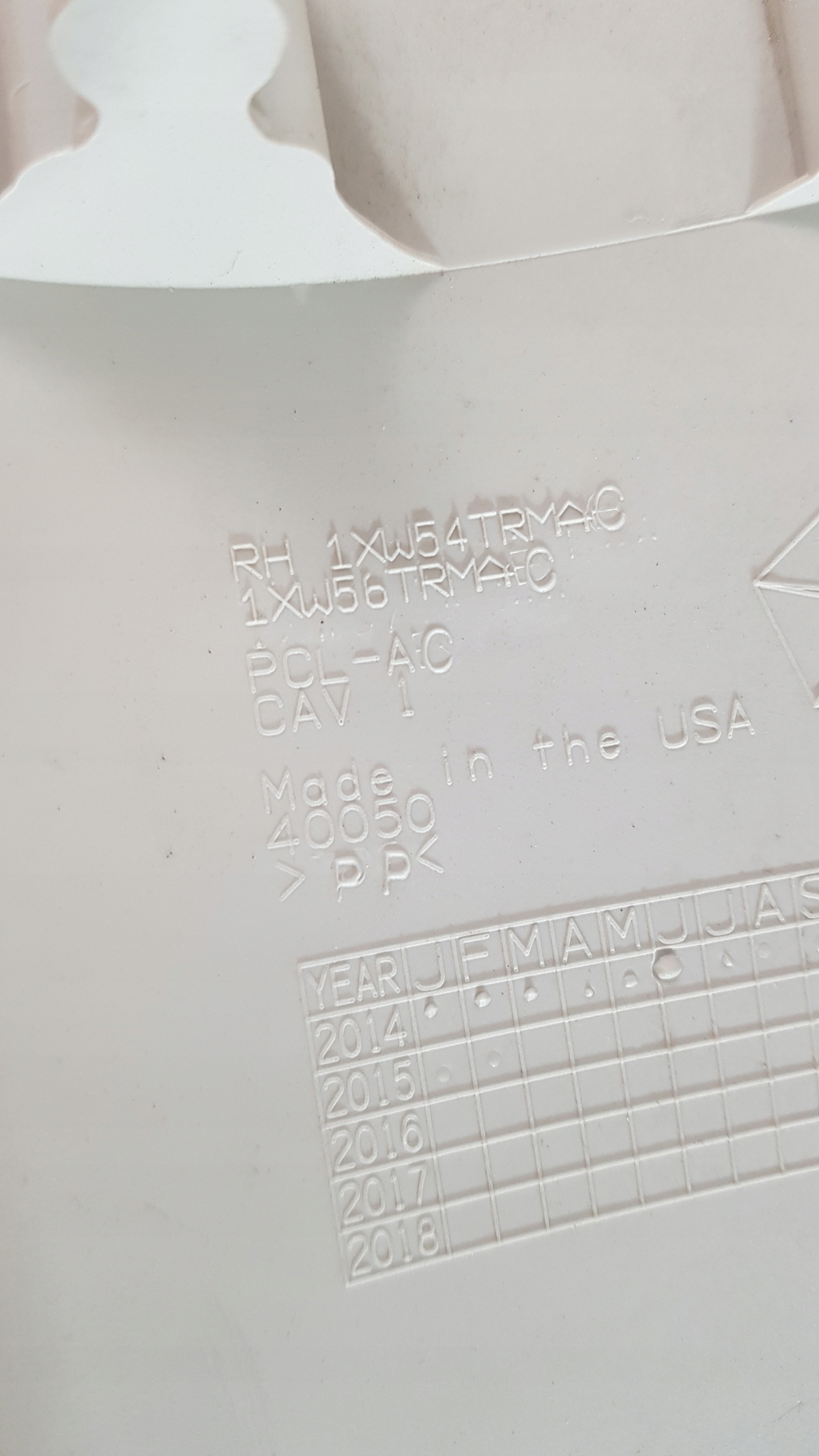 CHRYSLER 200 левый