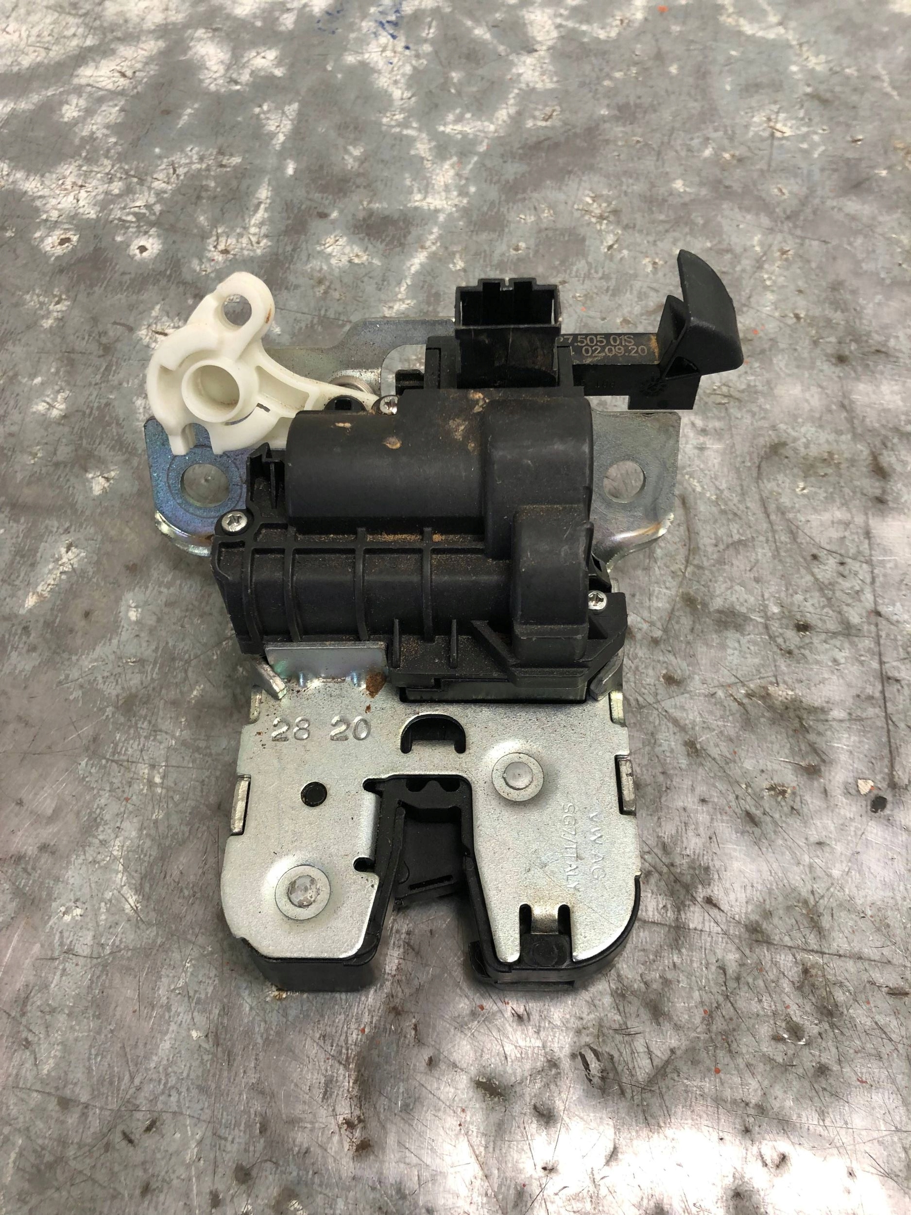 lock bonnet boot VW ID4 ID.4 11A827505