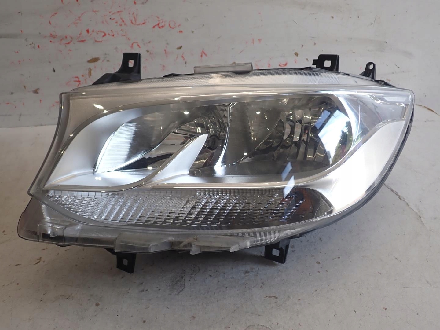 light front front left MERCEDES SPRINTER W907 W910 2018- A9109060000