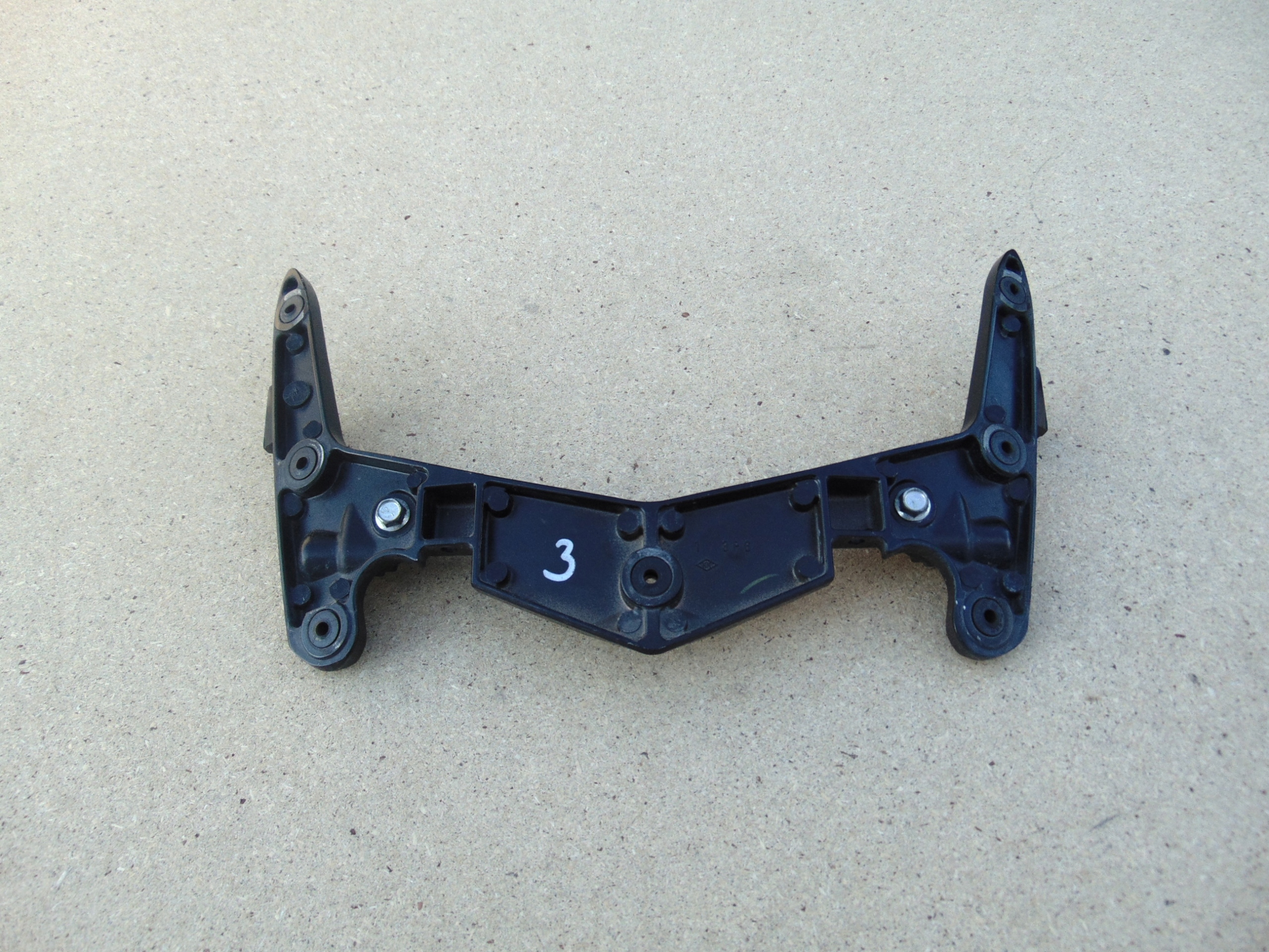 YAMAHA FJR 1300 06-12 ПЕРЕДНЯ ВІКОННА РАМА