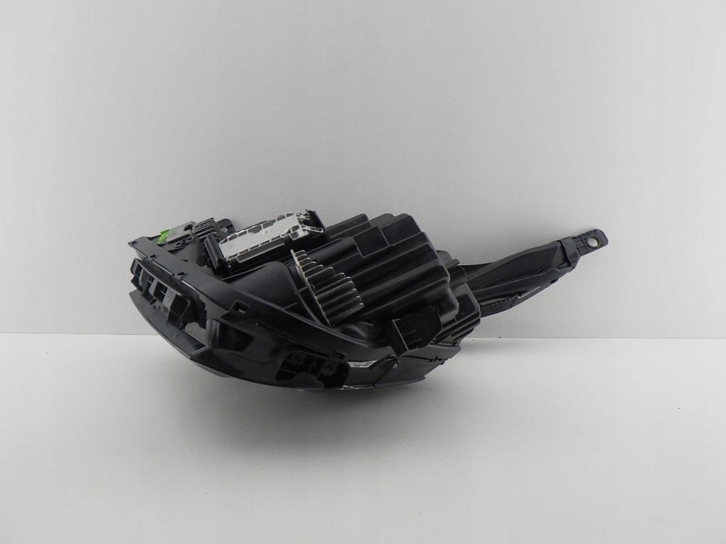 KIA SPORTAGE V 5 FULL LED 21- 92102-R2100 light front right