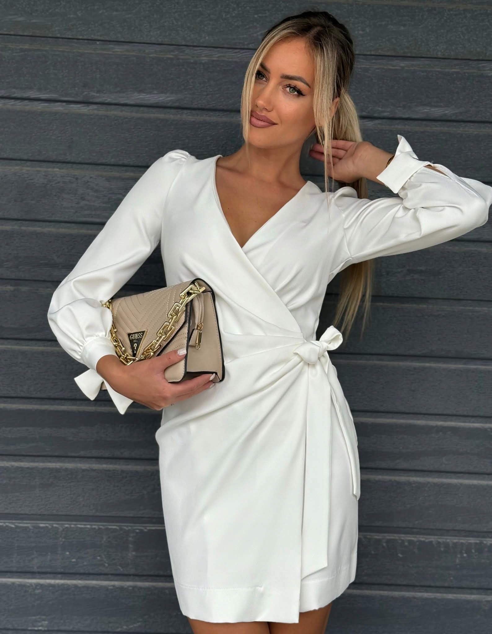 Šaty Kopertové Zeštíhlující Převázané na přijímání Bílá S