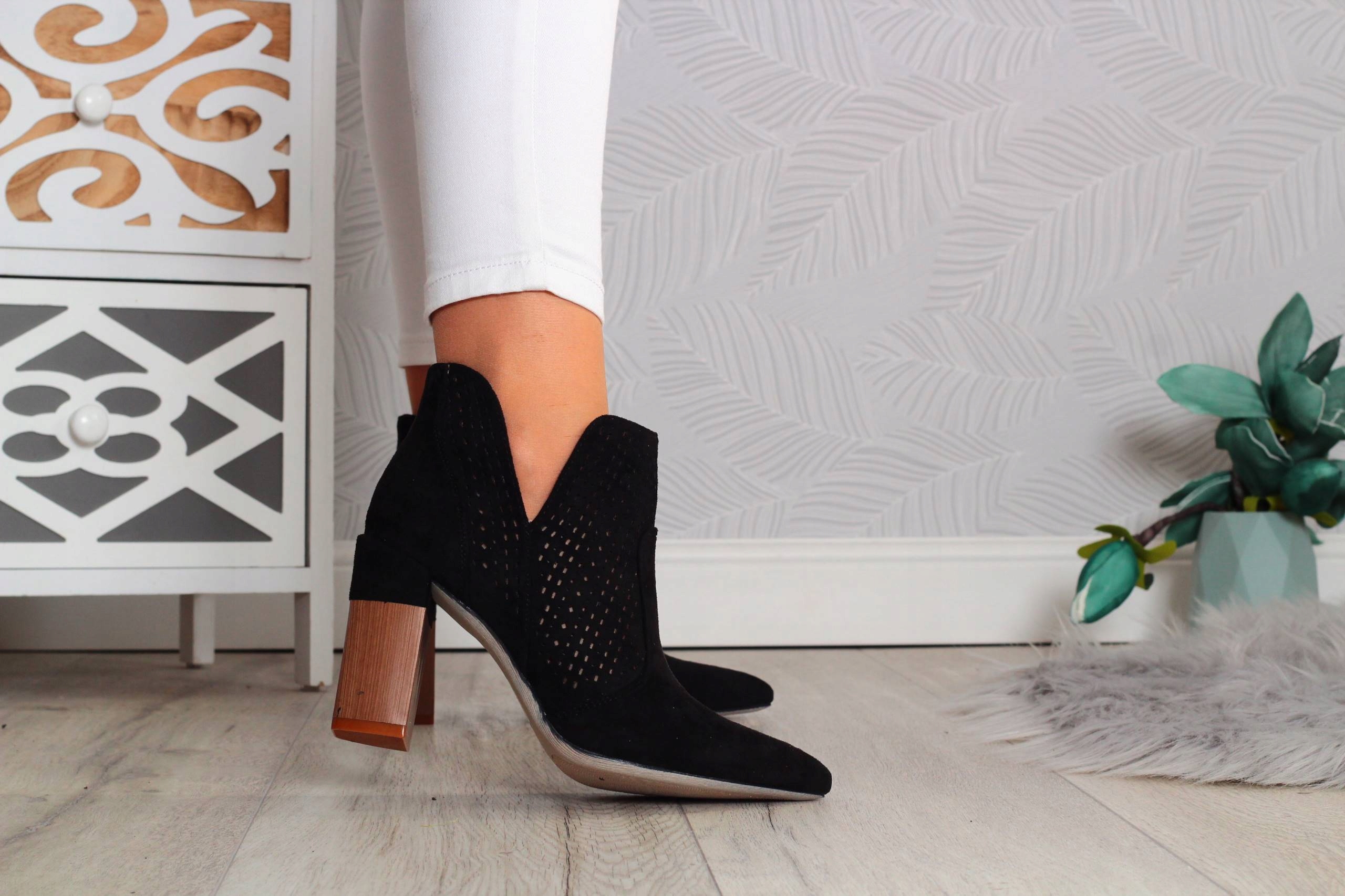 BOTKI BUTY DAMSKIE ELEGANCKIE SŁUPEK Z WYCIĘCIEM Wzór dominujący bez wzoru