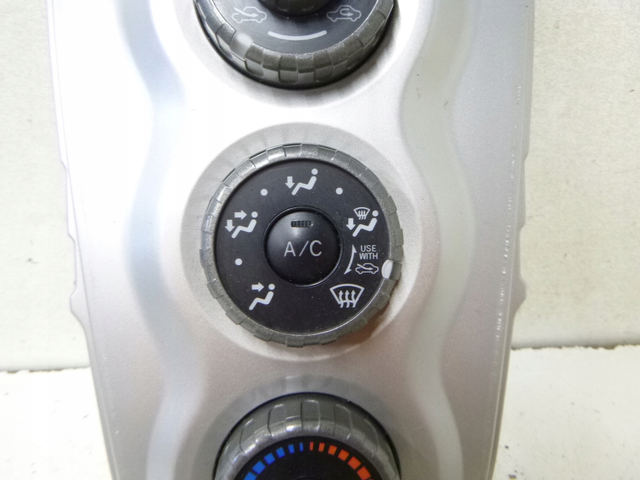Unite commande clima Bouches buses Toyota Yaris II 1.0 2007r.