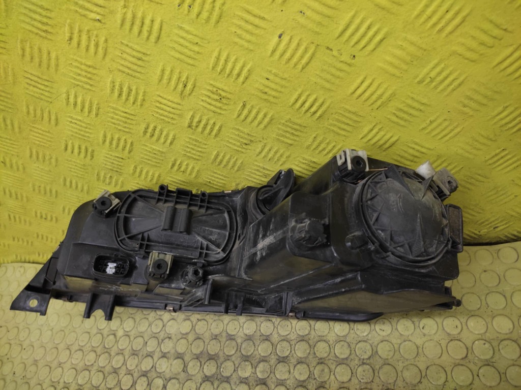 MAZDA 6 REFLEKTOR light right front F014003903