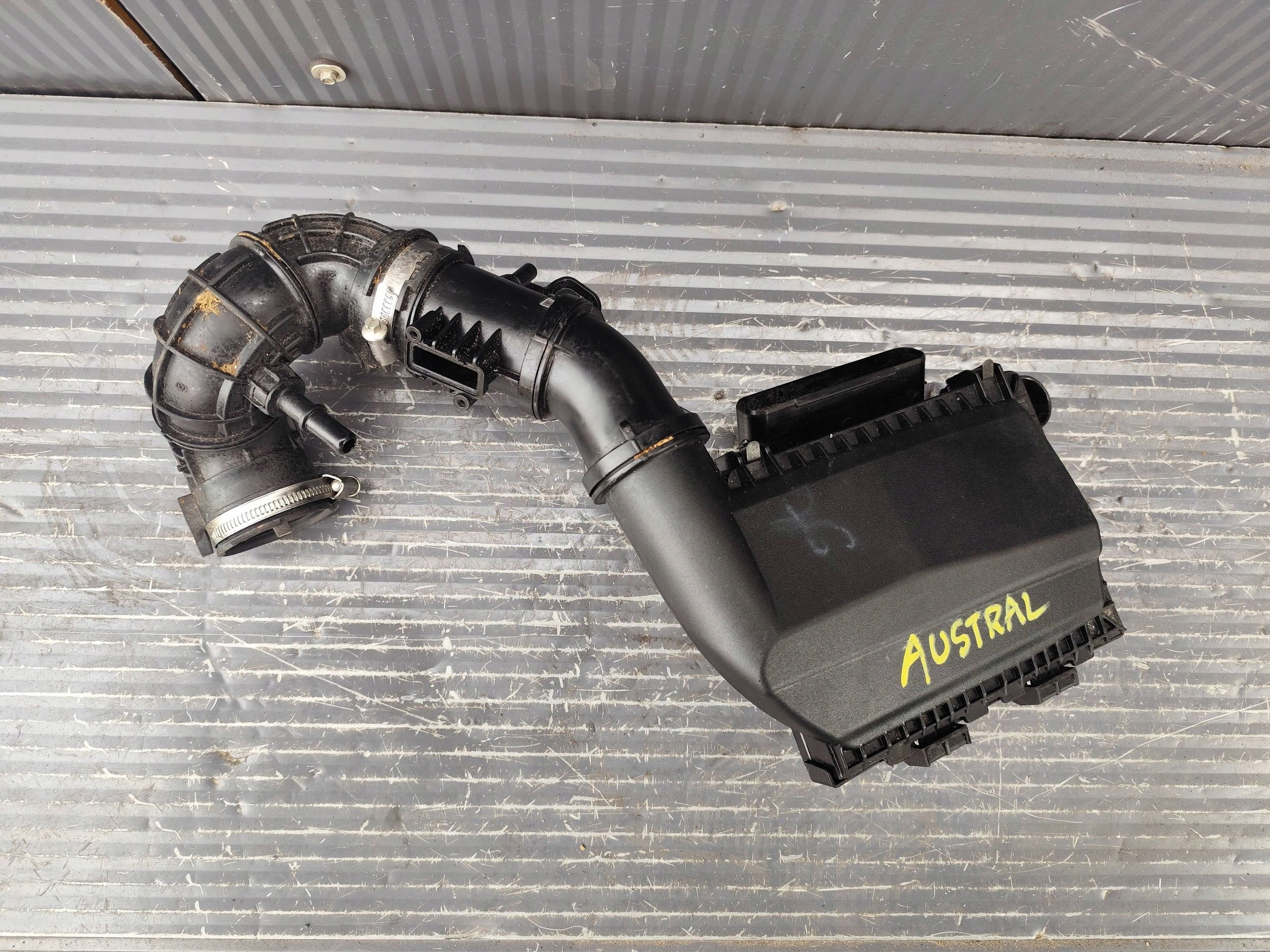 RENAULT AUSTRAL 1.2 E-TECH Gehäuse filter luft 165003299R
