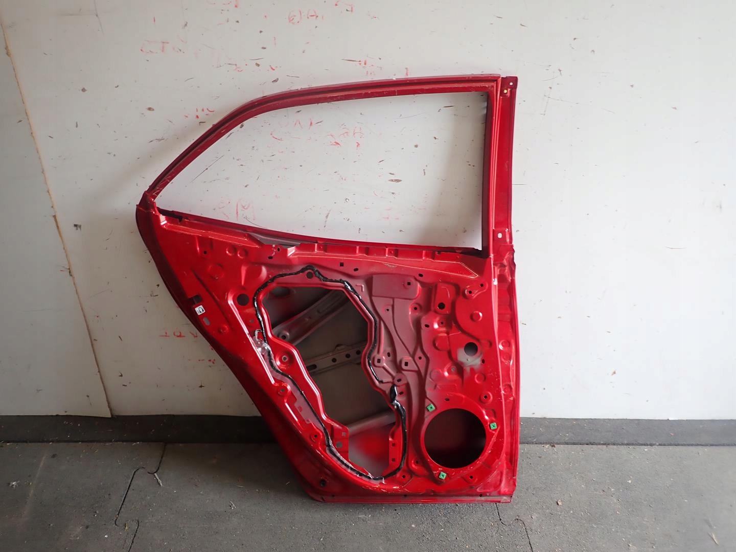 door rear part rear. left TOYOTA COROLLA E21 2019- HB