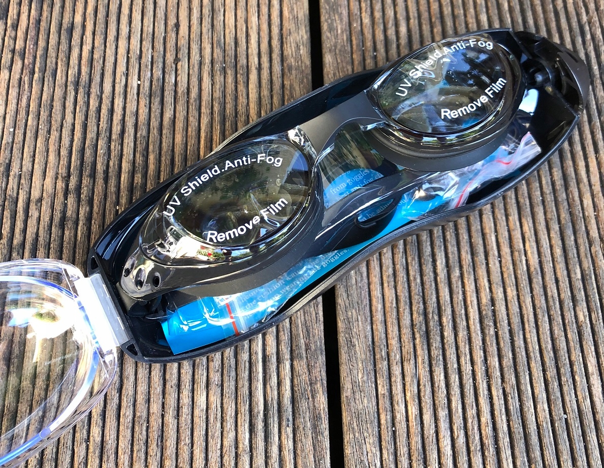 Okulary pływackie Okularki na basen Zatyczki Etui Materiał paska silikon