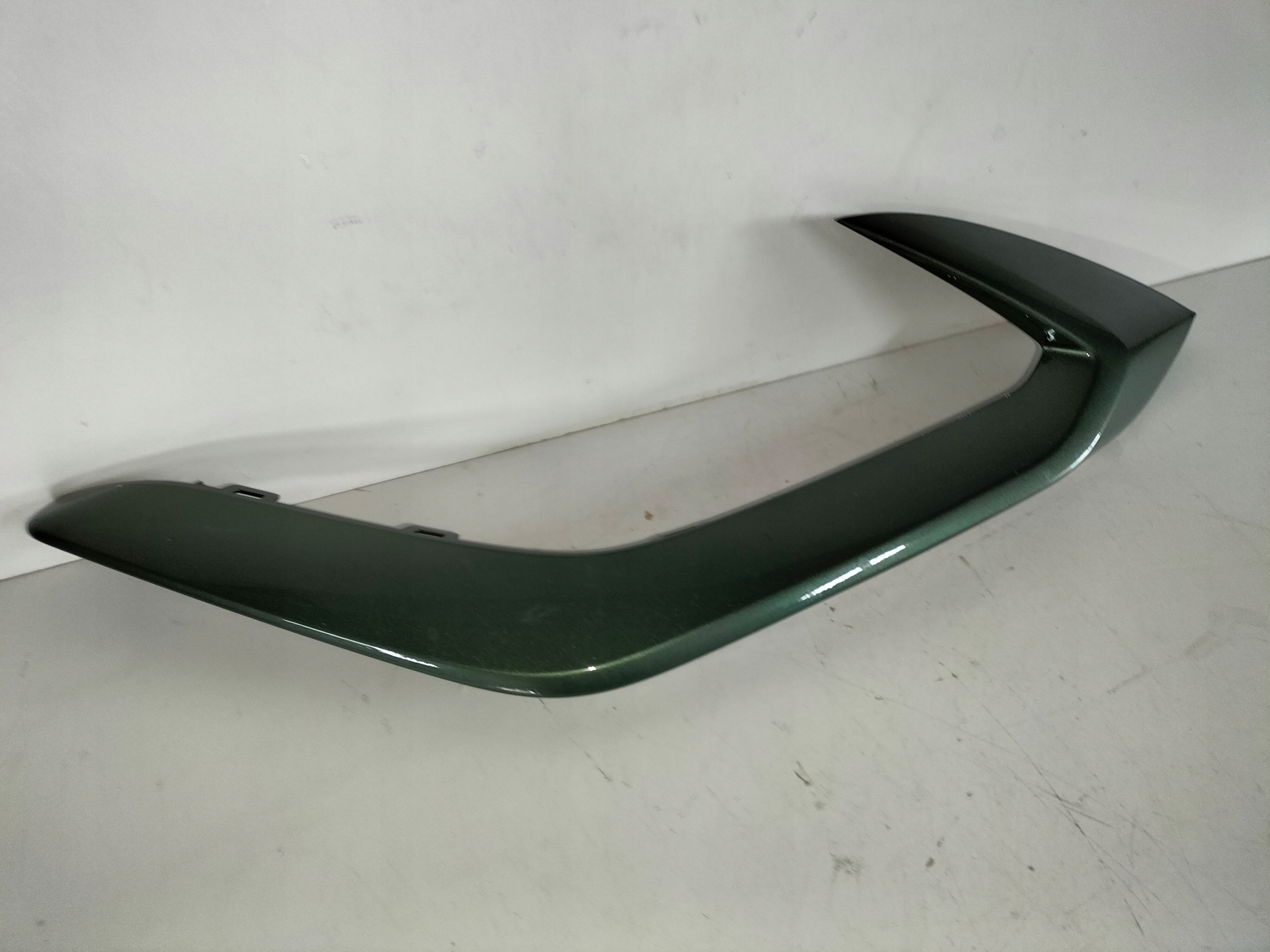 moulding of a bumper front left KIA SPORTAGE 5 V 21