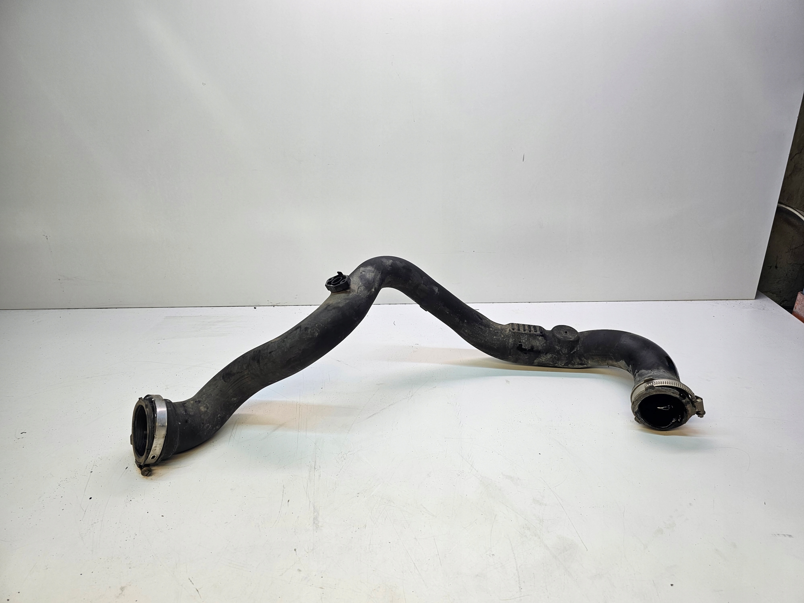 ROHR INTERCOOLER AUDI A4 B8 A5 8K0145673AN
