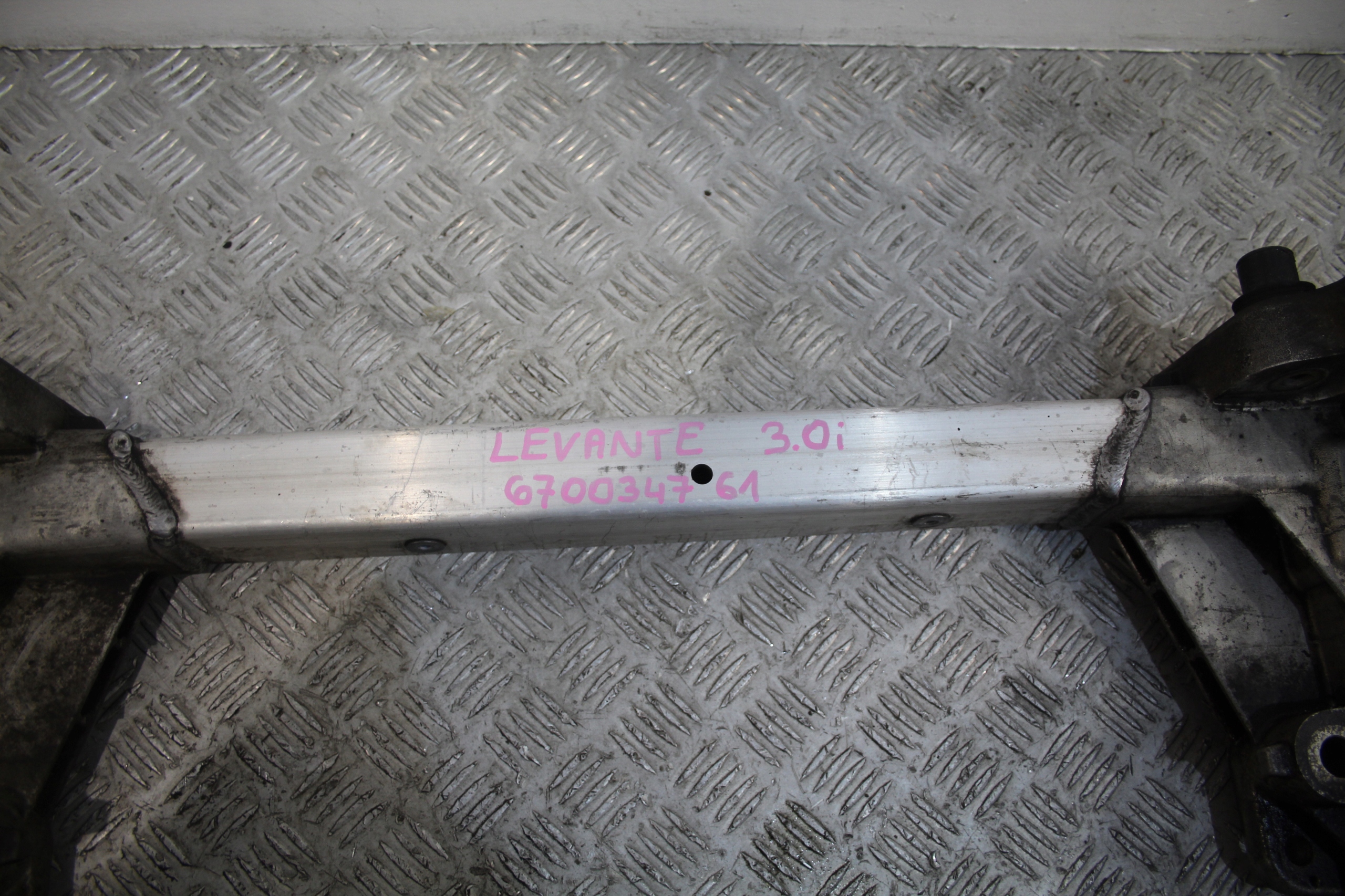 axle beam subframe axle beam MASERATI LEVANTE M161 670034761
