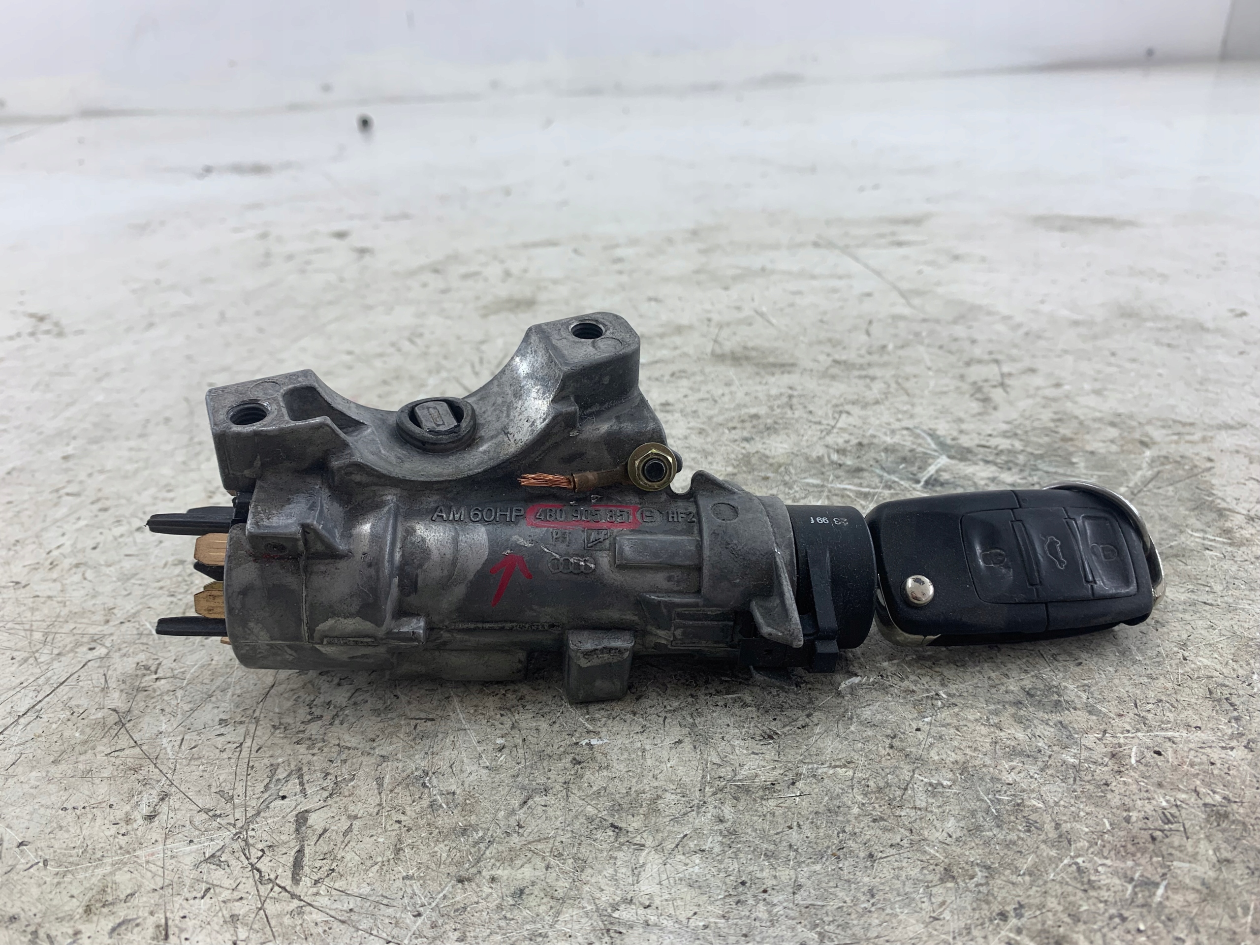 AUDI A6 C5 ignition + key 4B0905851B