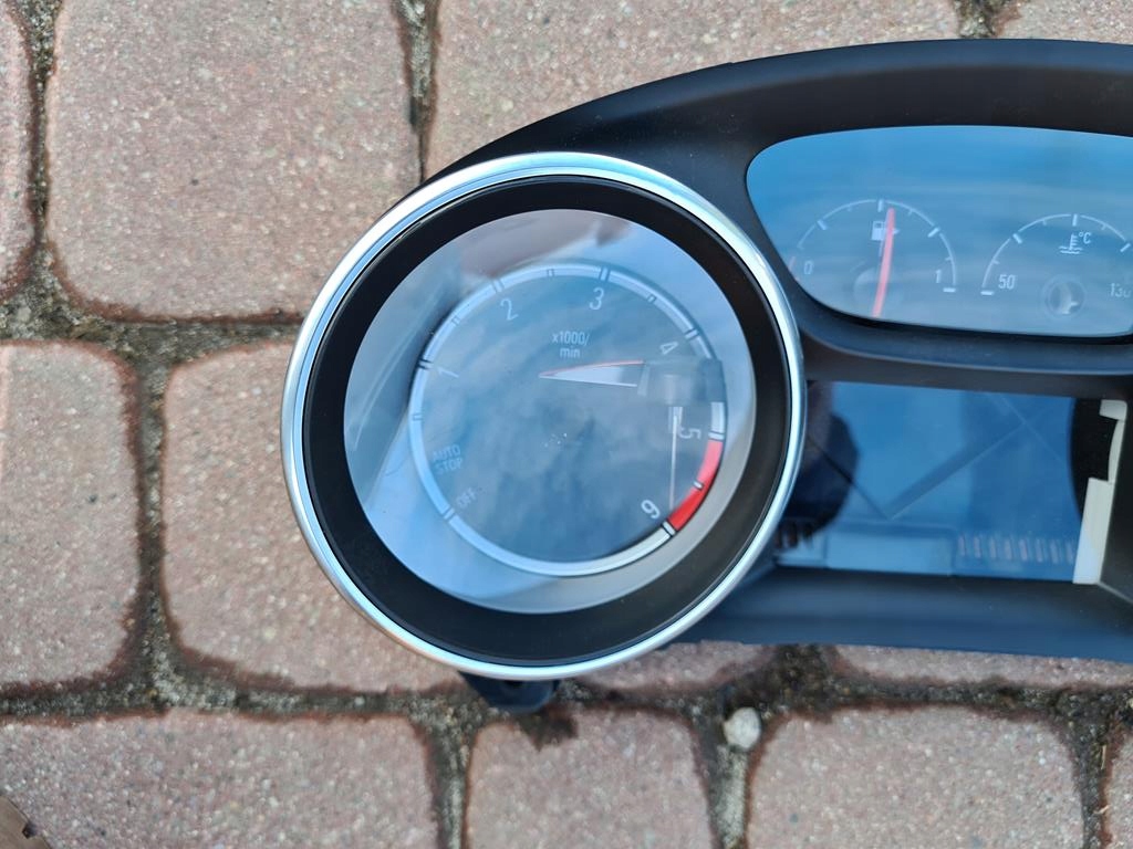obal budíku diesel tarczki Opel Astra K V