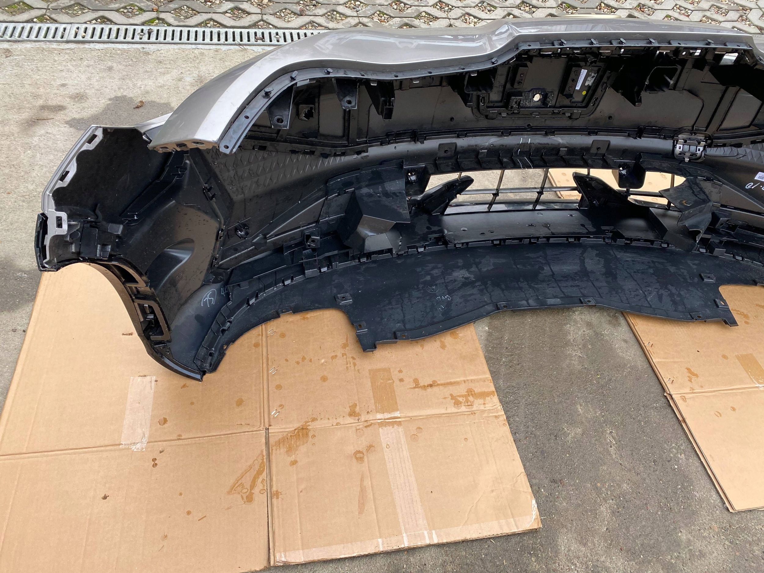 VW ID UNYX original complete bumper front front PDC KAMERA 11H805915B