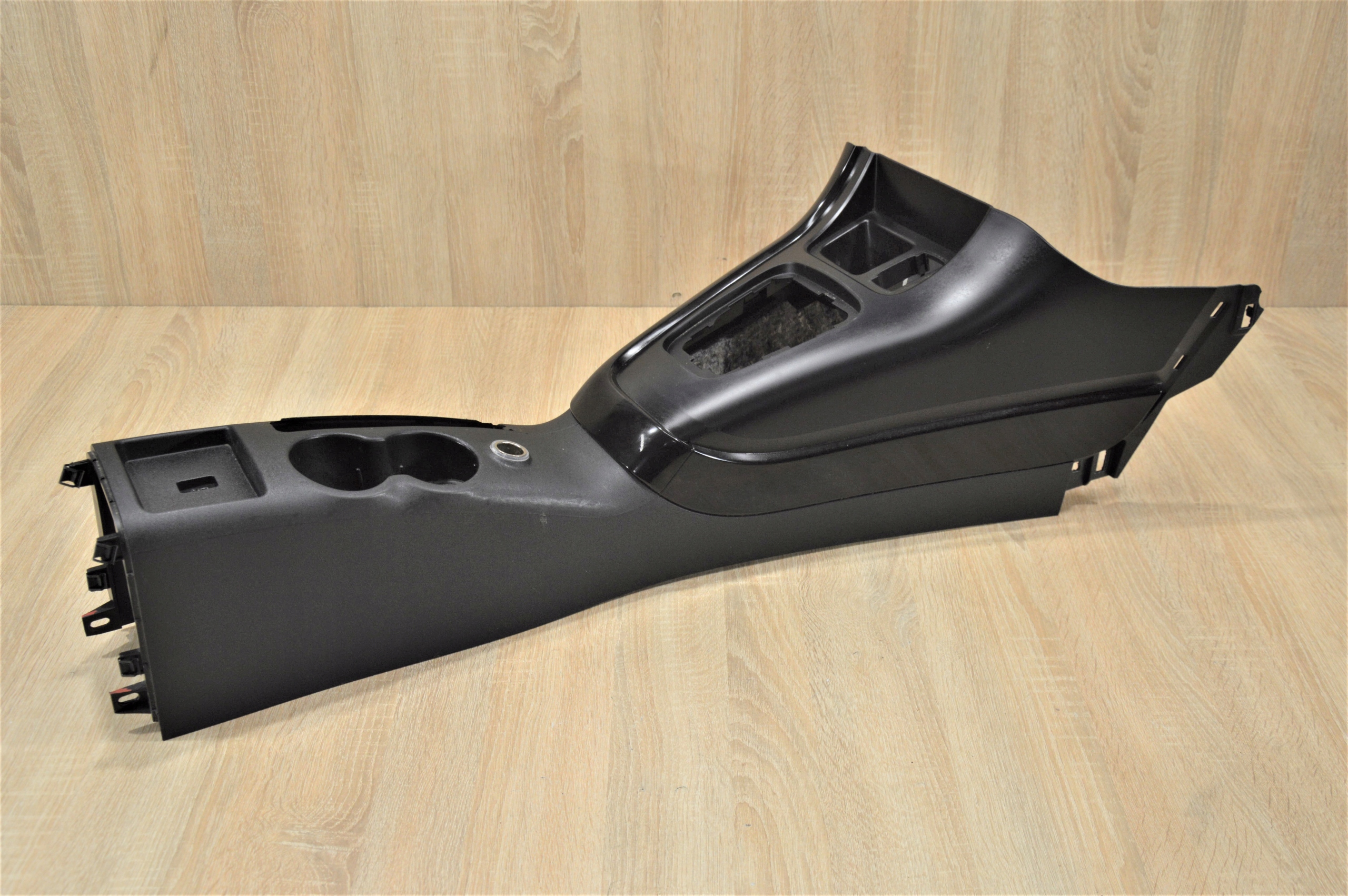 ТУННЕЛЬ ПОДЛОКОТНИК ALFA ROMEO GIULIETTA