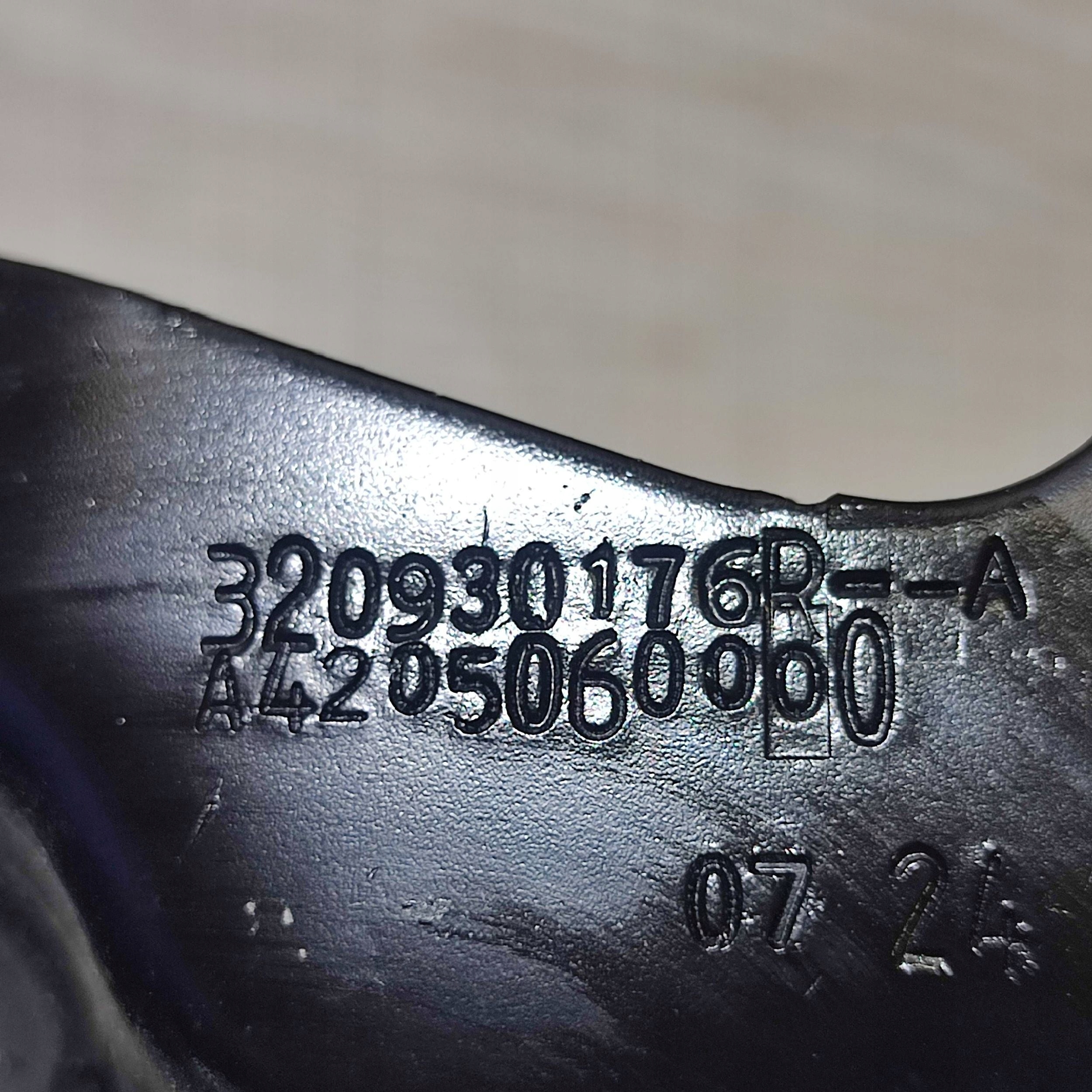staffa termostato Dacia Jogger 320930176R