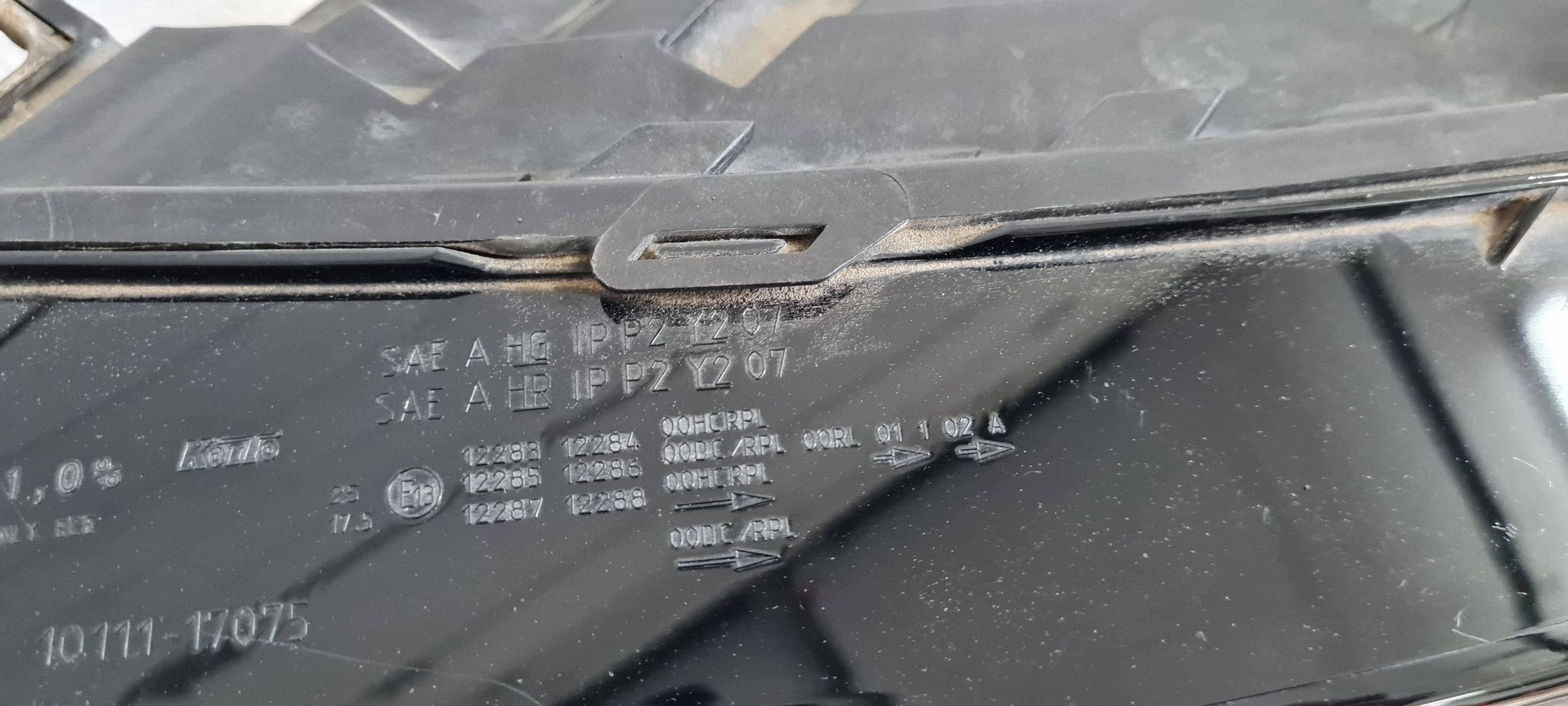 Q5 8R light left left front front ANGLIK RHD UK 8R0941003A
