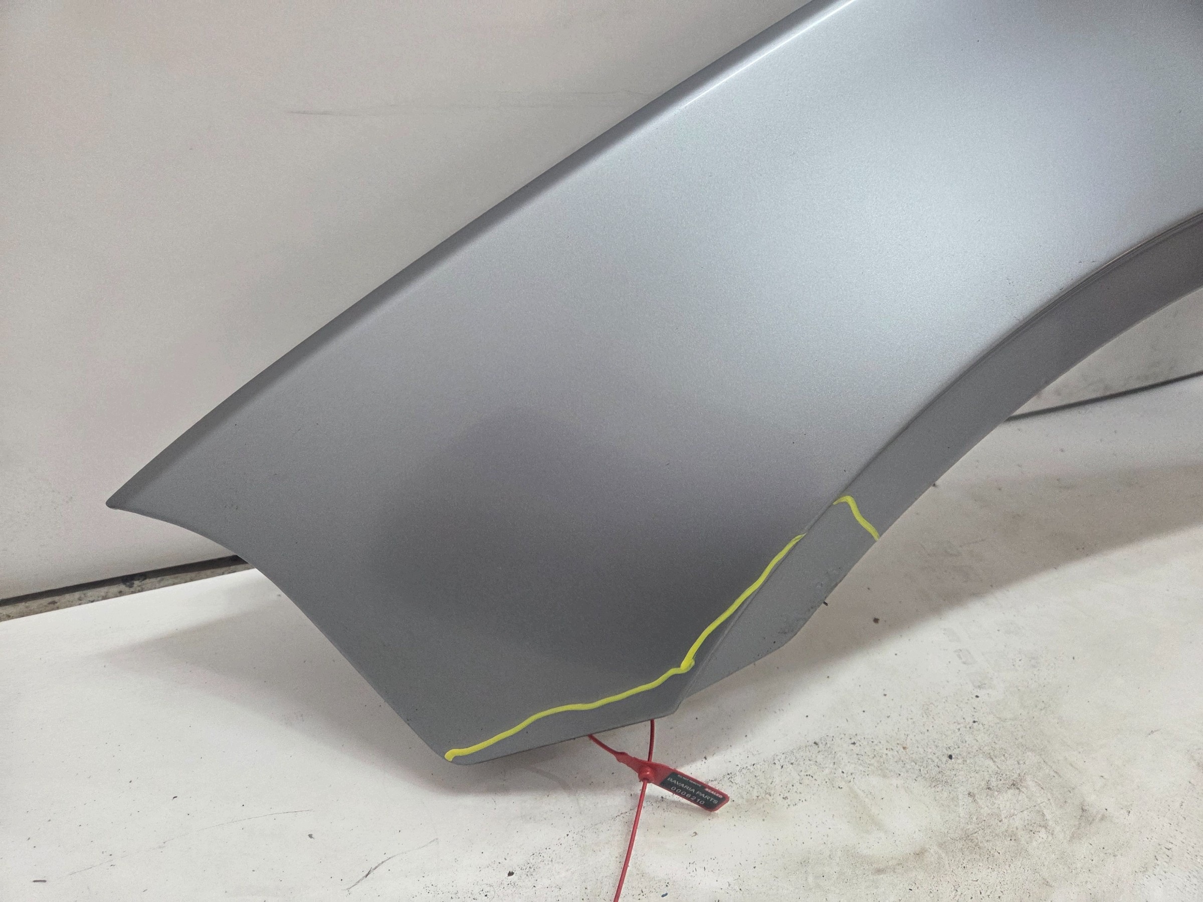 fender left front BMW X3 E83 SILBERGRAU A08/7