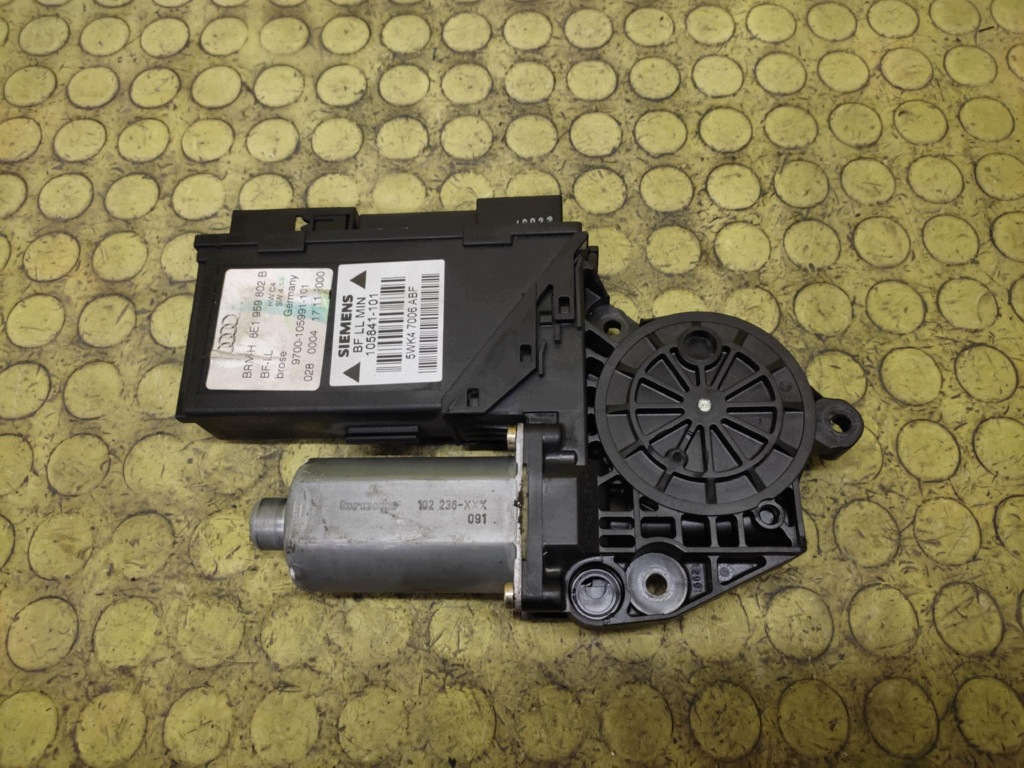 AUDI A4 B6 Micro moteur Vitres Droite Avant 8E1959802B