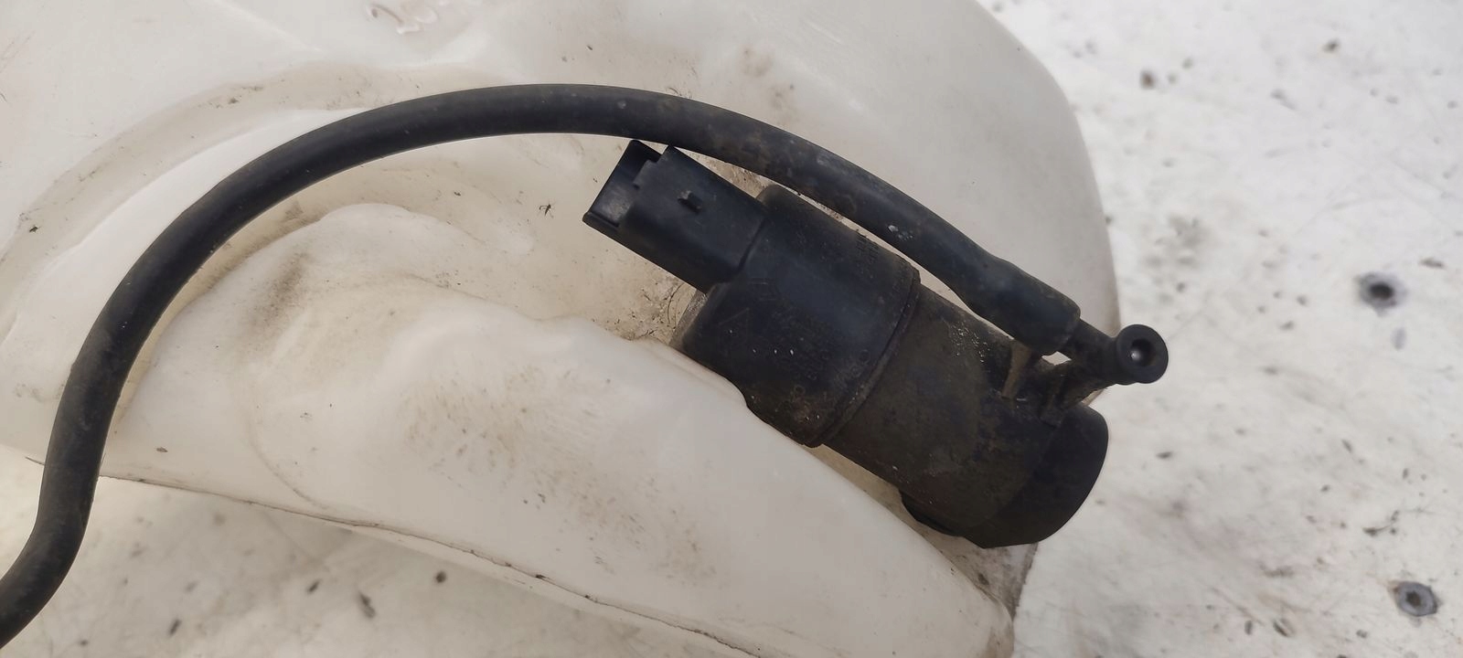 Behälter Spritzdüse Behälter Peugeot 207 CC