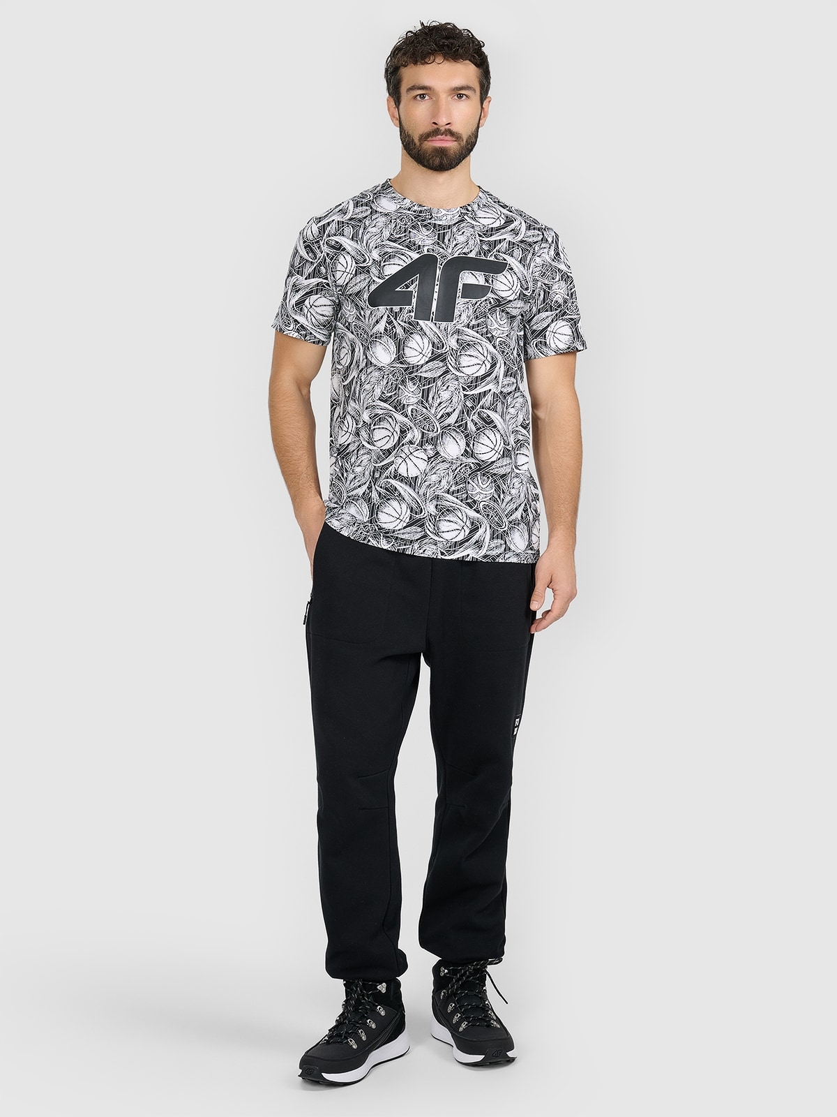 4F Pánské jogger tepláky černé, velikost S