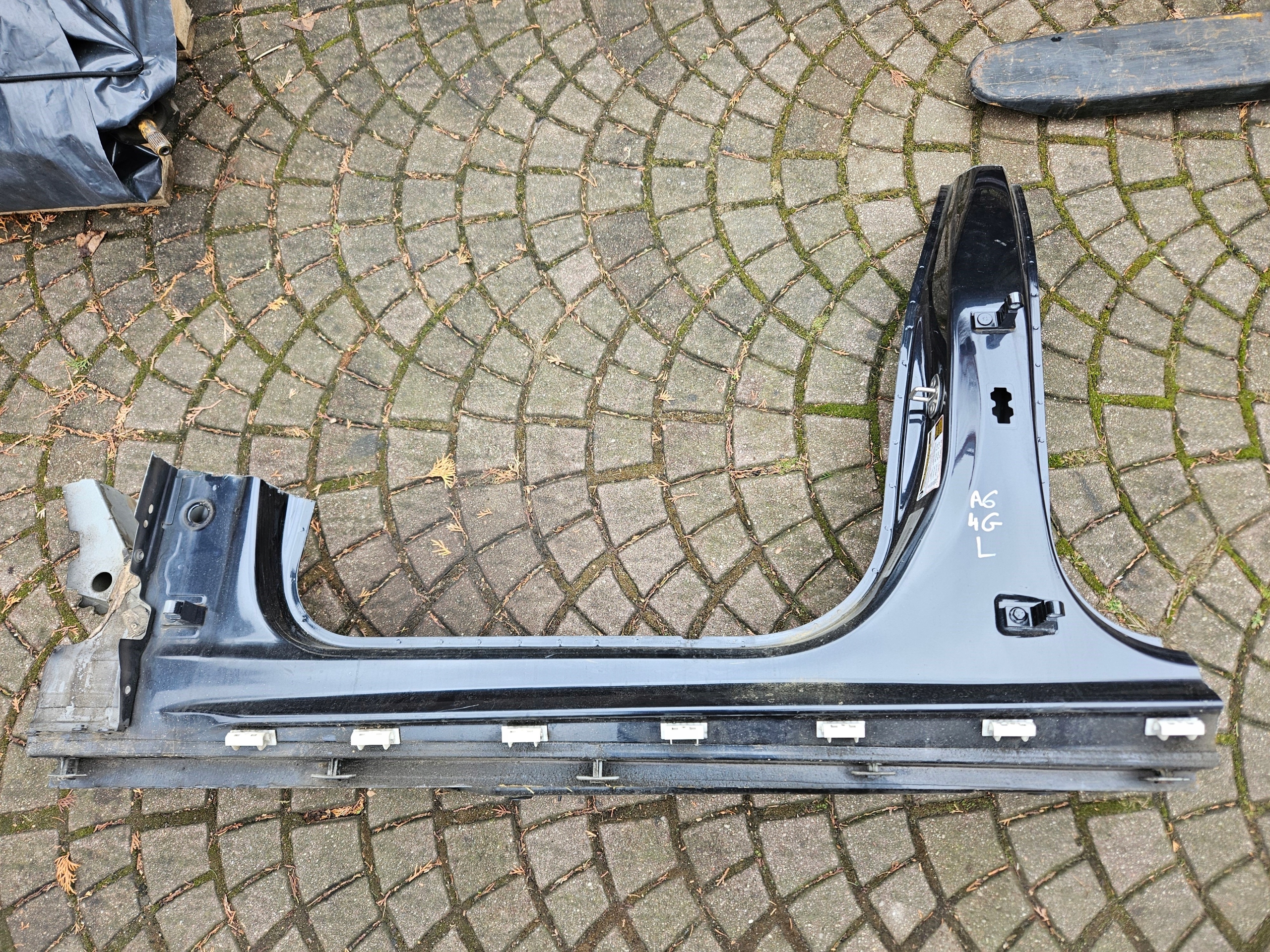 ПОРІГ ЛІВИЙ СТІЙКА A B AUDI A6 C7g 11-18