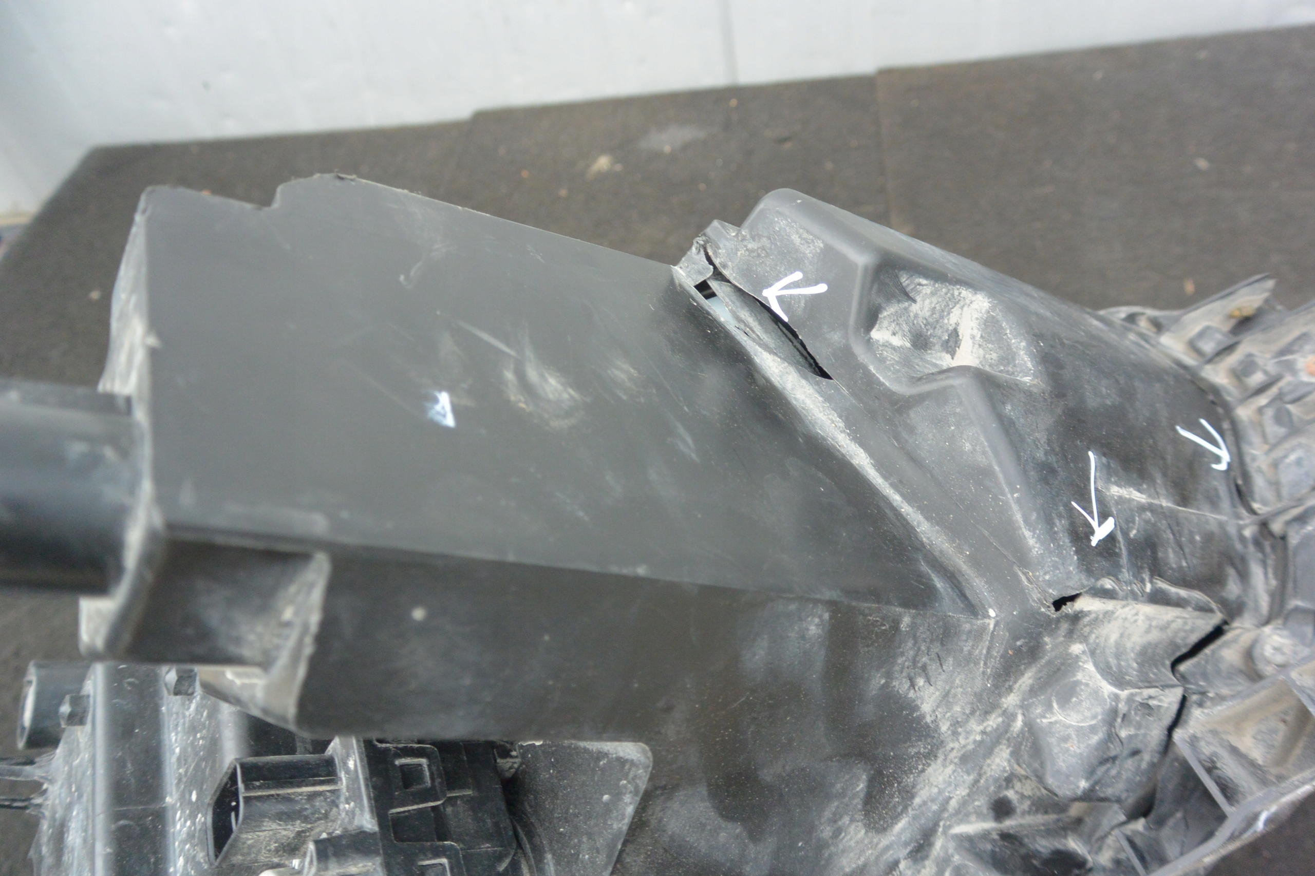 light REFLEKTOR right XENON MAZDA CX9 USA 16-R