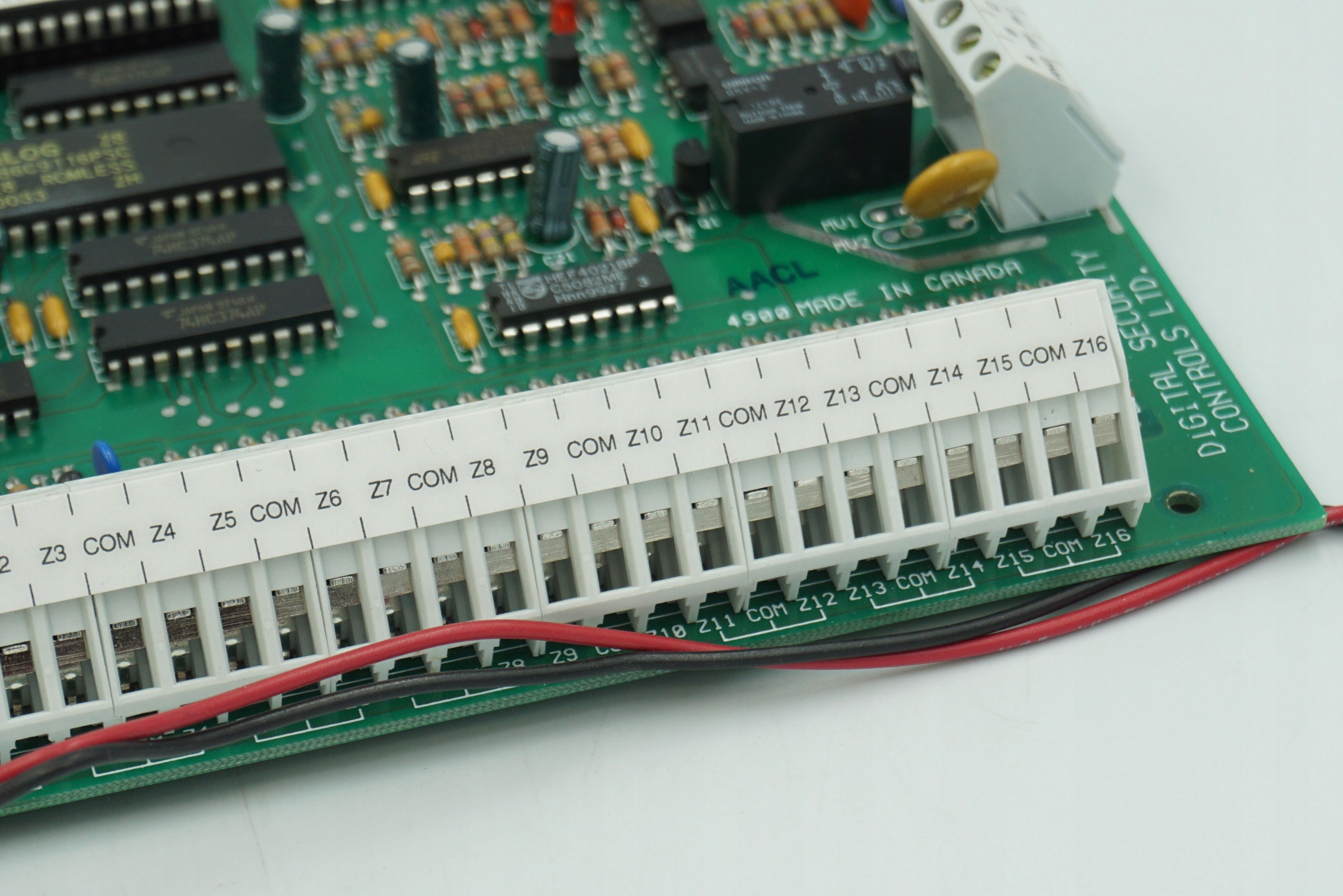 Centrala alarmowa DSC PC 3000 przewodowa Marka DSC