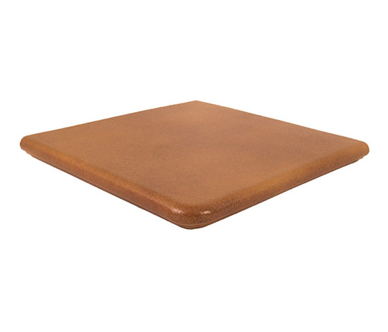 SCHODY ZEWNĘTRZNE Z ROWKAMI STOPNICE OD RĘKI BRĄZ KLINKIER HISZPAŃSKI BIZ Długość (cm) 33