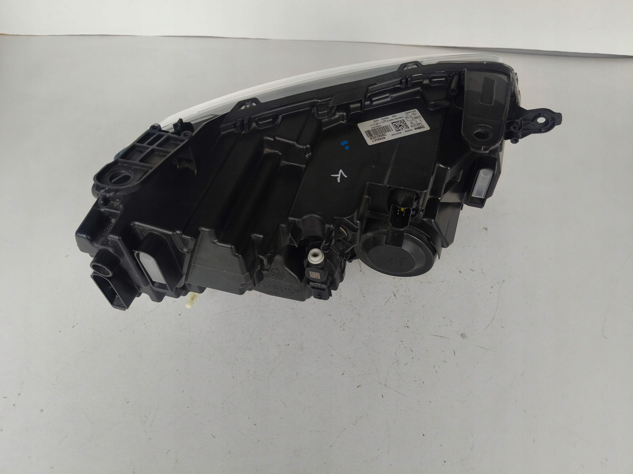 light left REFLEKTOR DACIA DUSTER II 21- LIFT FULL LED