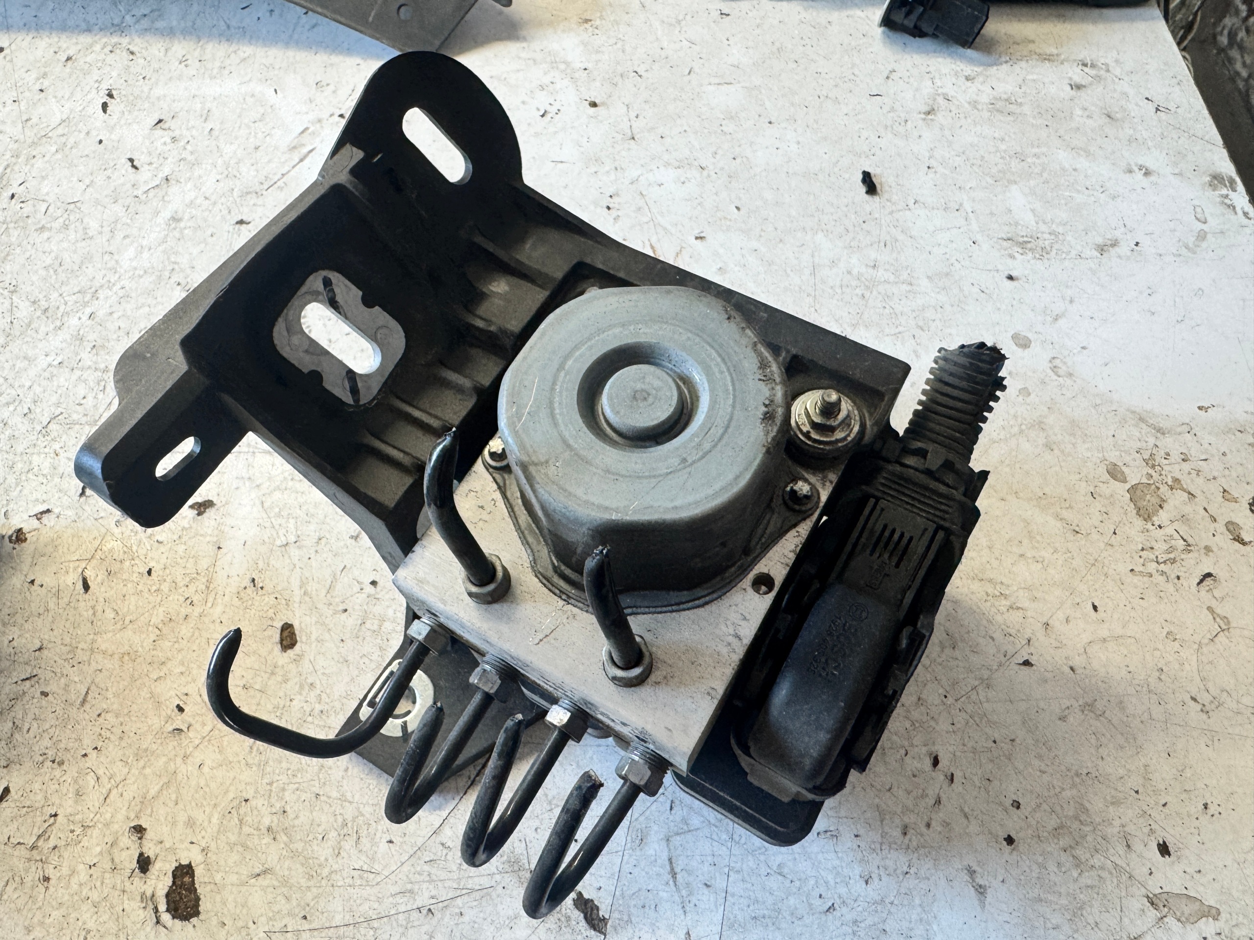 OPEL ADAM control unit ABS 39002551 AYG