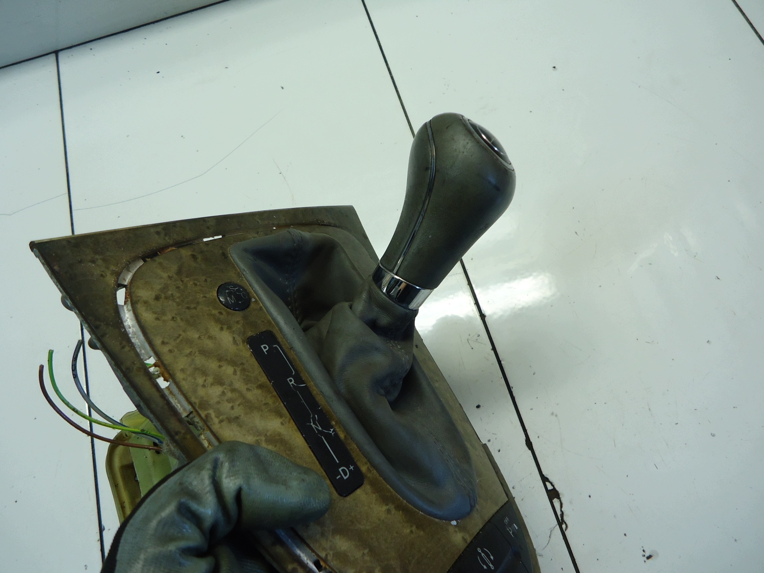 MERCEDES E W211 W219 trim A2112674224