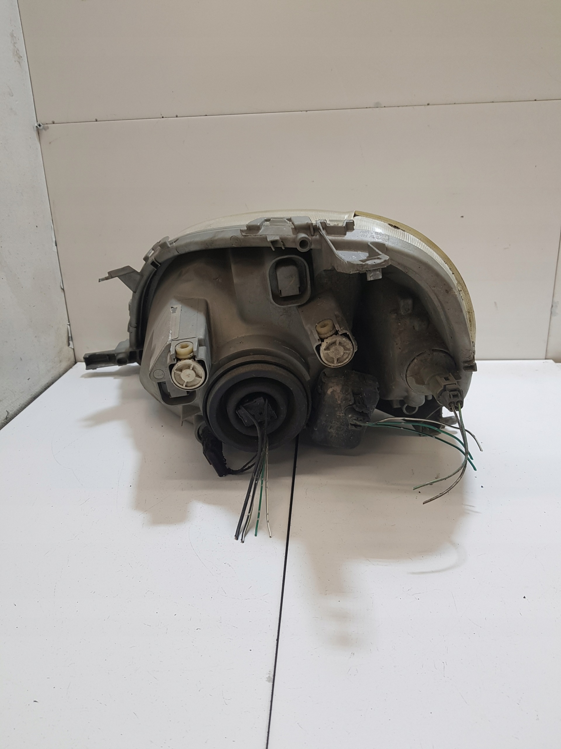 light right front TOYOTA YARIS 1 89006861