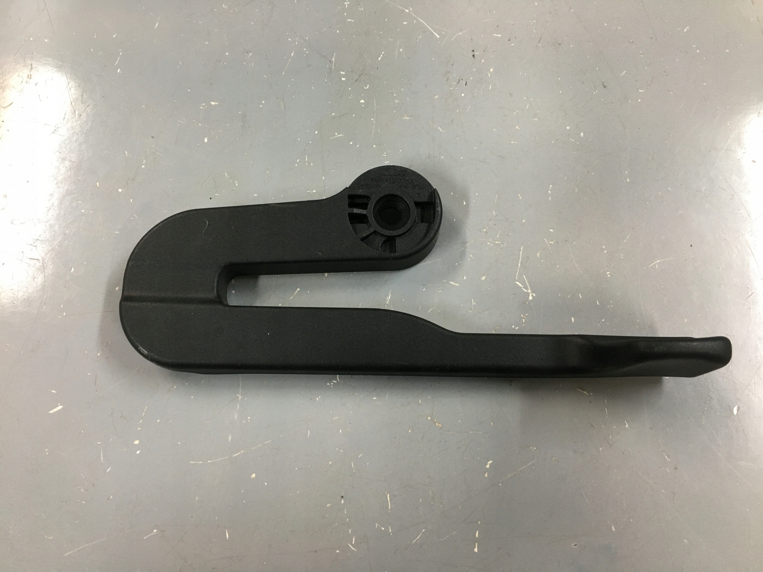 4M0419378C - A4 B9 8W ручка регулировки рулевой колонки