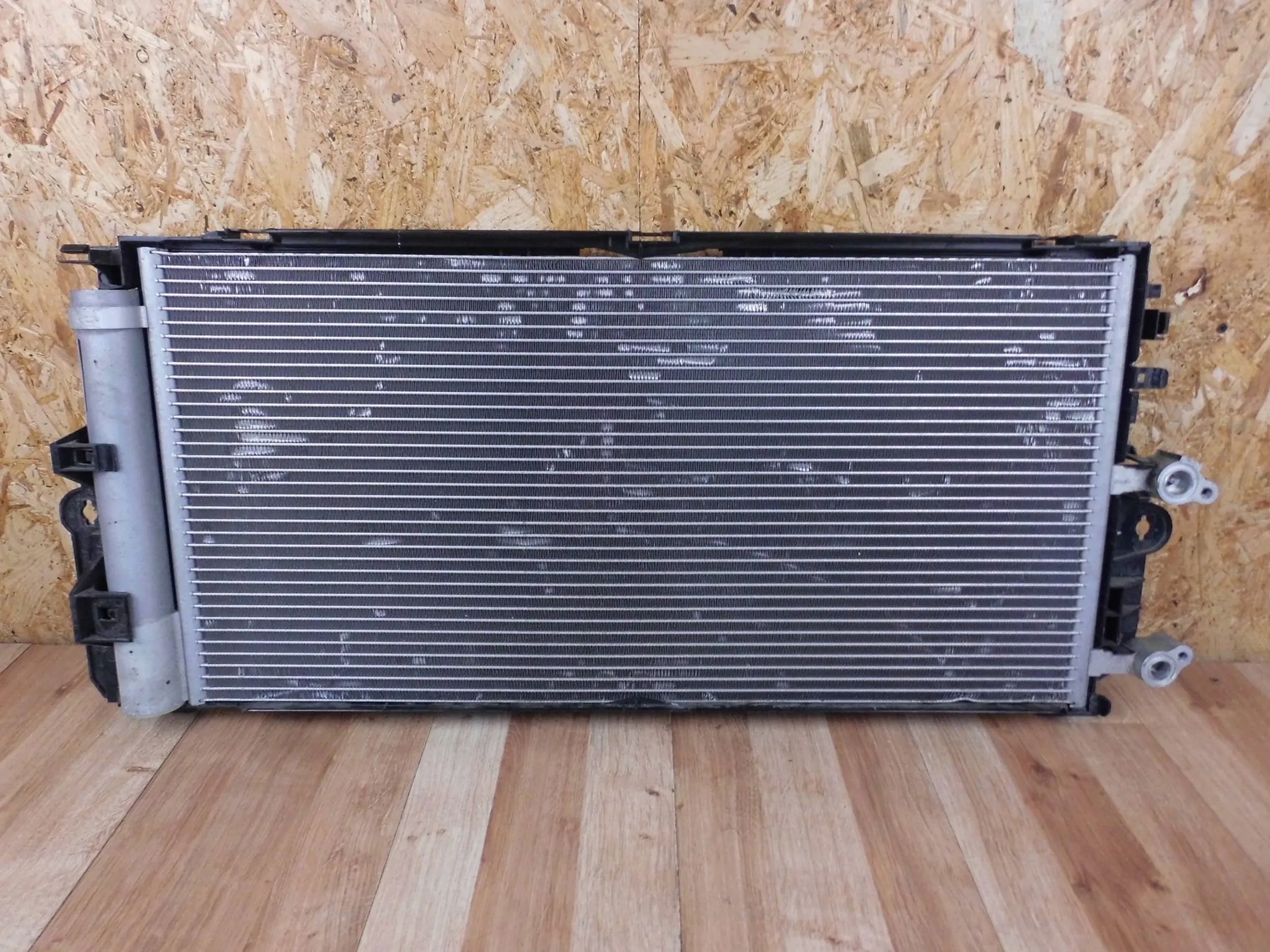 Volvo XC90 II 2017+ air conditioning radiator capacitor,
