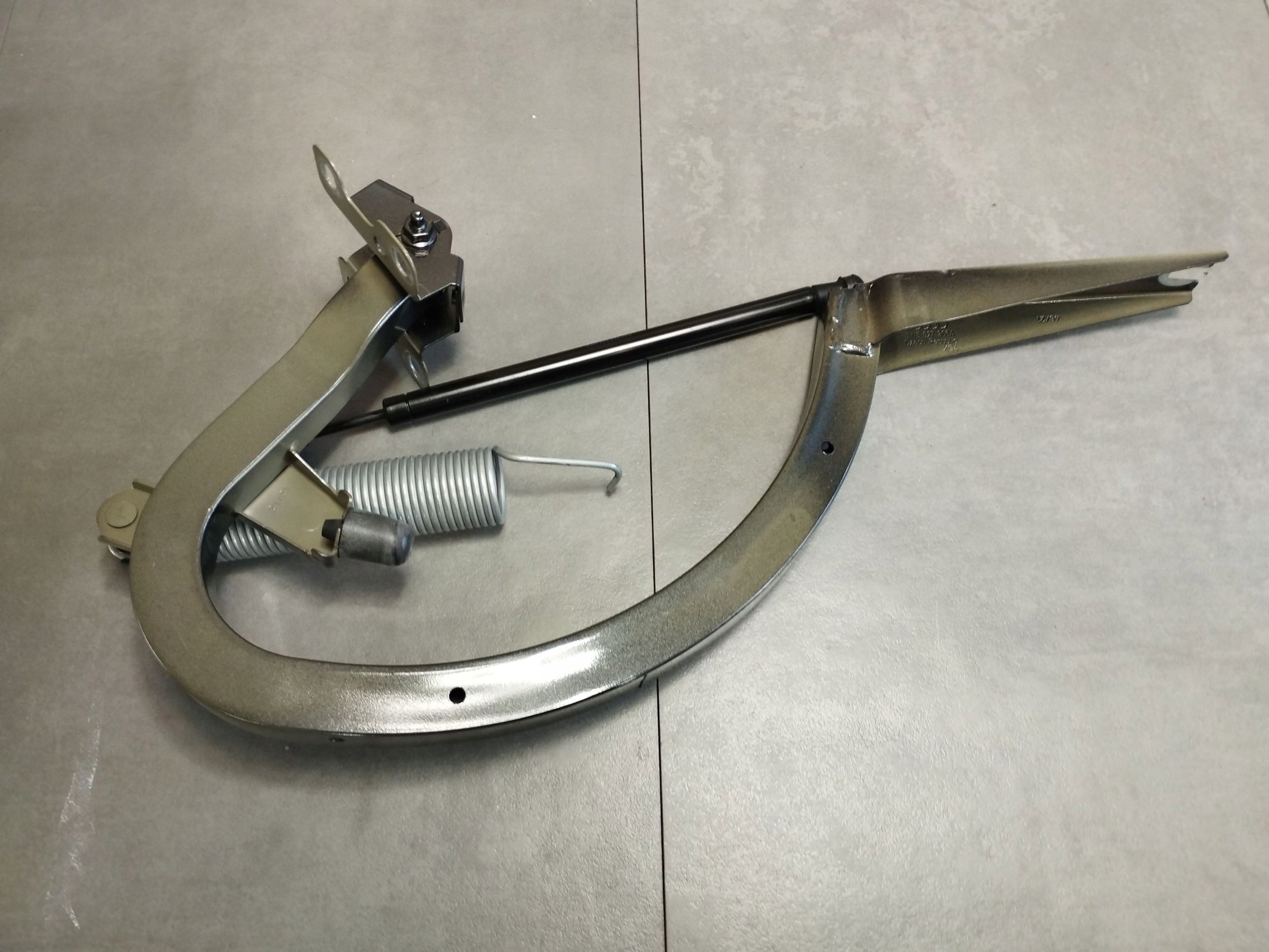 Audi A4 B9 8W hinge bonnet boot right 8W5827306A