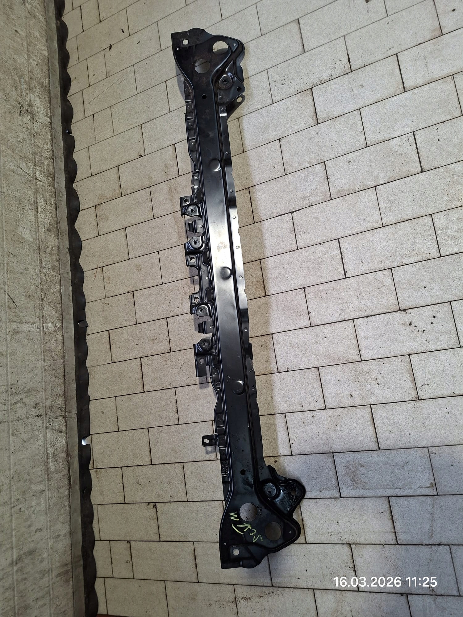 Traverse Avant Renault Scenic E-Tech V 663544955R Comme Neuf