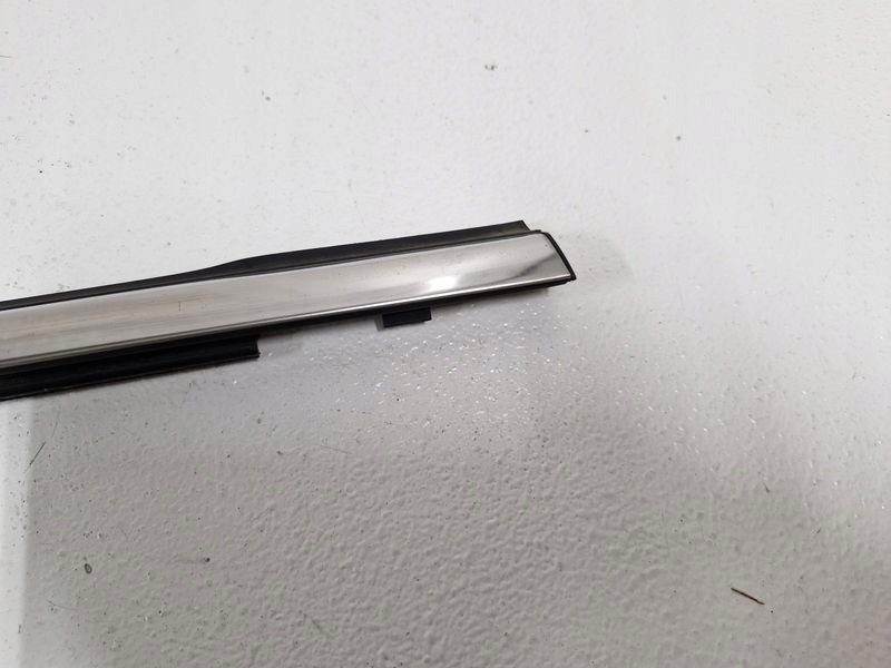 RENAULT KADJAR LISTWA ZGARNIAJĄCA DRZWI PRAWY TYŁ PRAWA TYLNA CHROM Typ samochodu Samochody osobowe