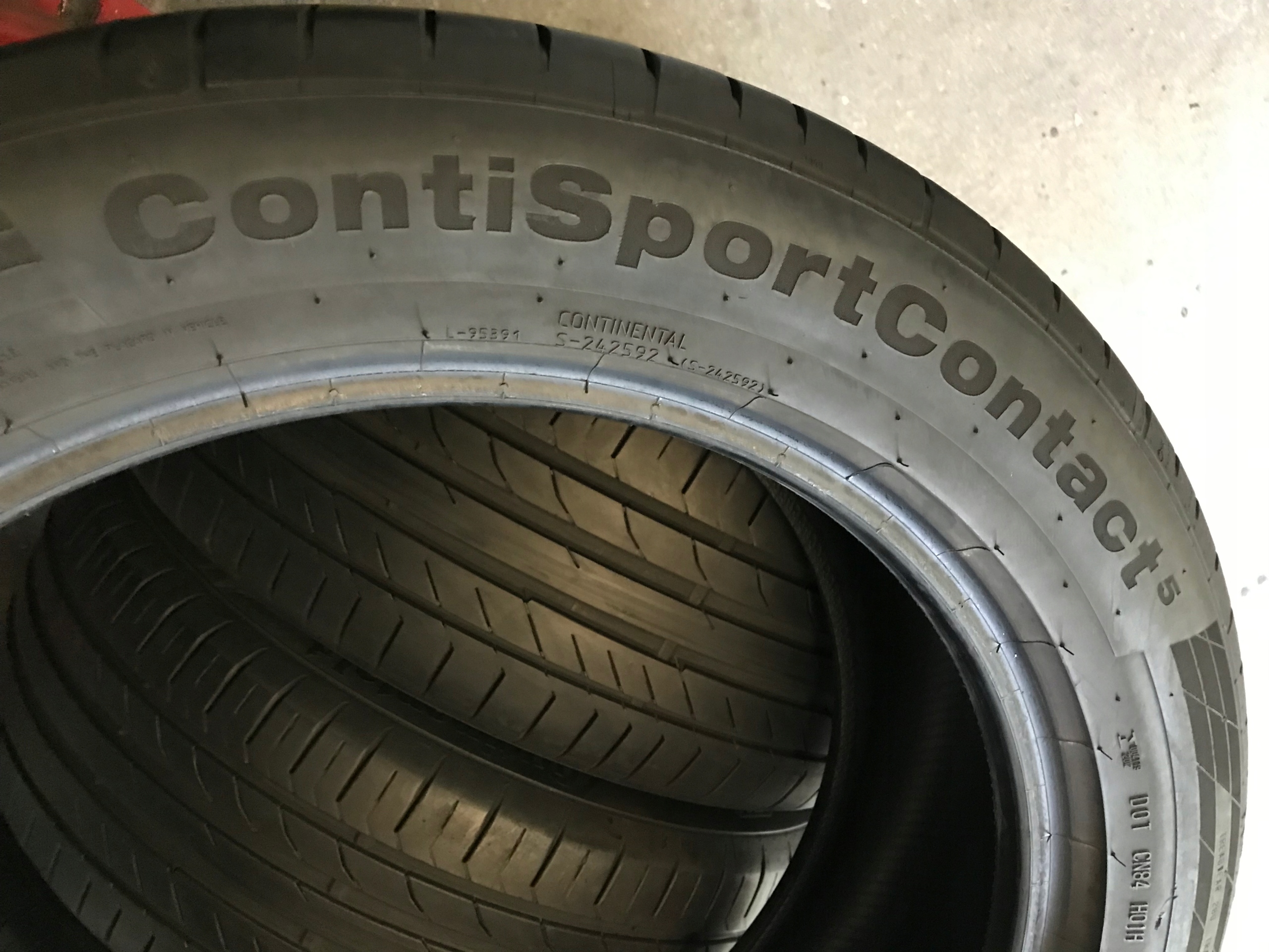 tyres summer 235/50R19 Continental Contact 5 6mm