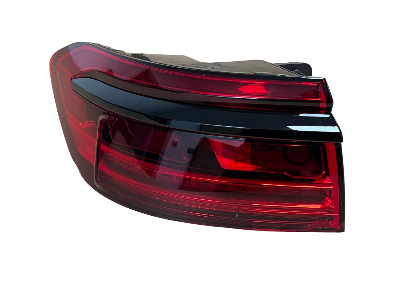 AUDI A8 D5 ФАРА ЗАД. ЛЕВА LEDn0945207l