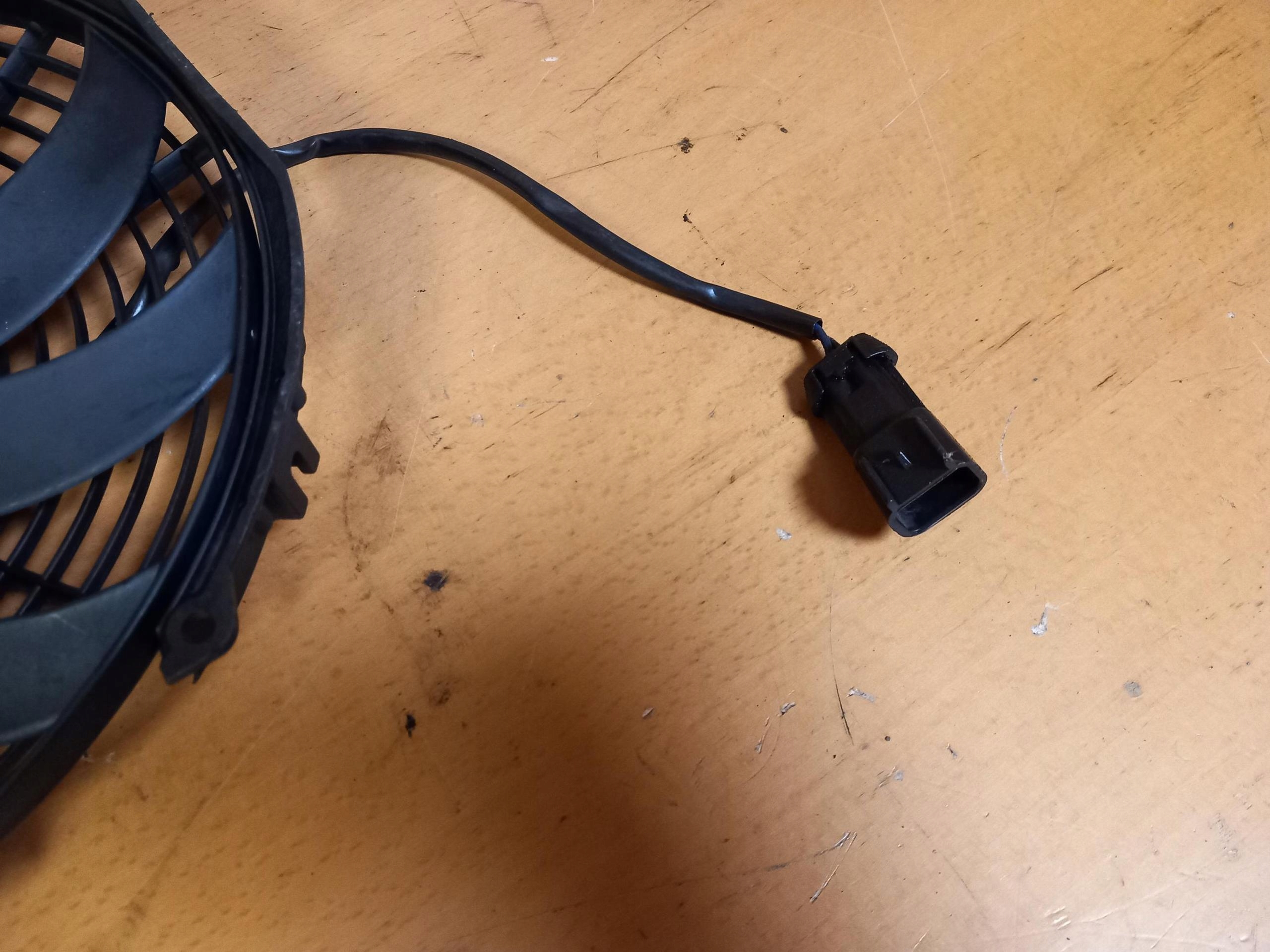Ventola radiatore SUZUKI GRAND VITARA e 2.5 VA10-AP10 98-05