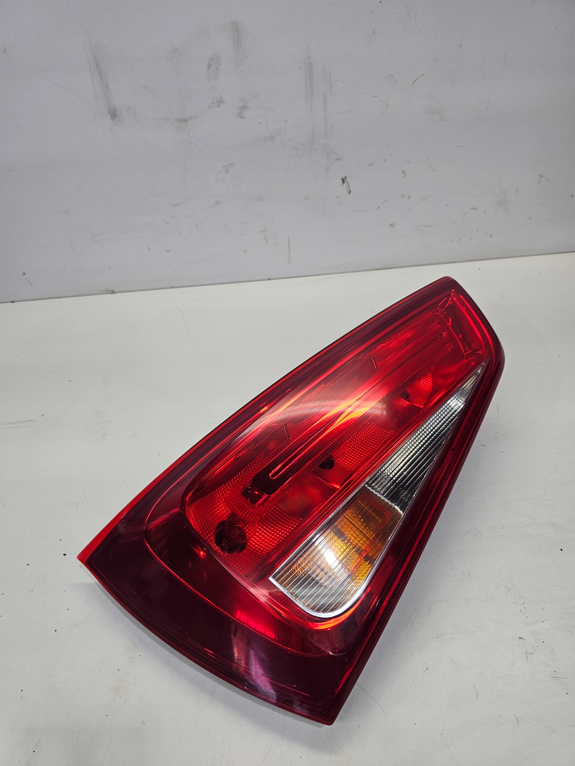 light left rear part to the bonnet AUDI A1 8X3 8X0945093D