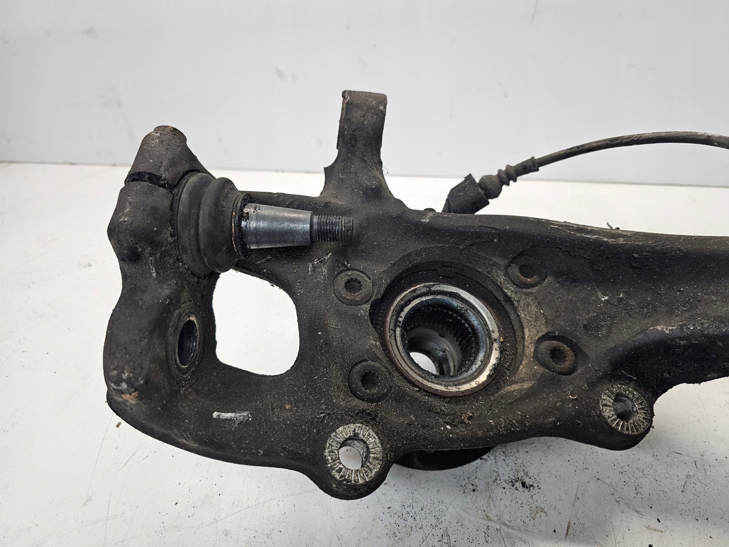 swing right front AUDI A4 B8 A5 8T LIFT A6 C7 A7 8K0407258AB
